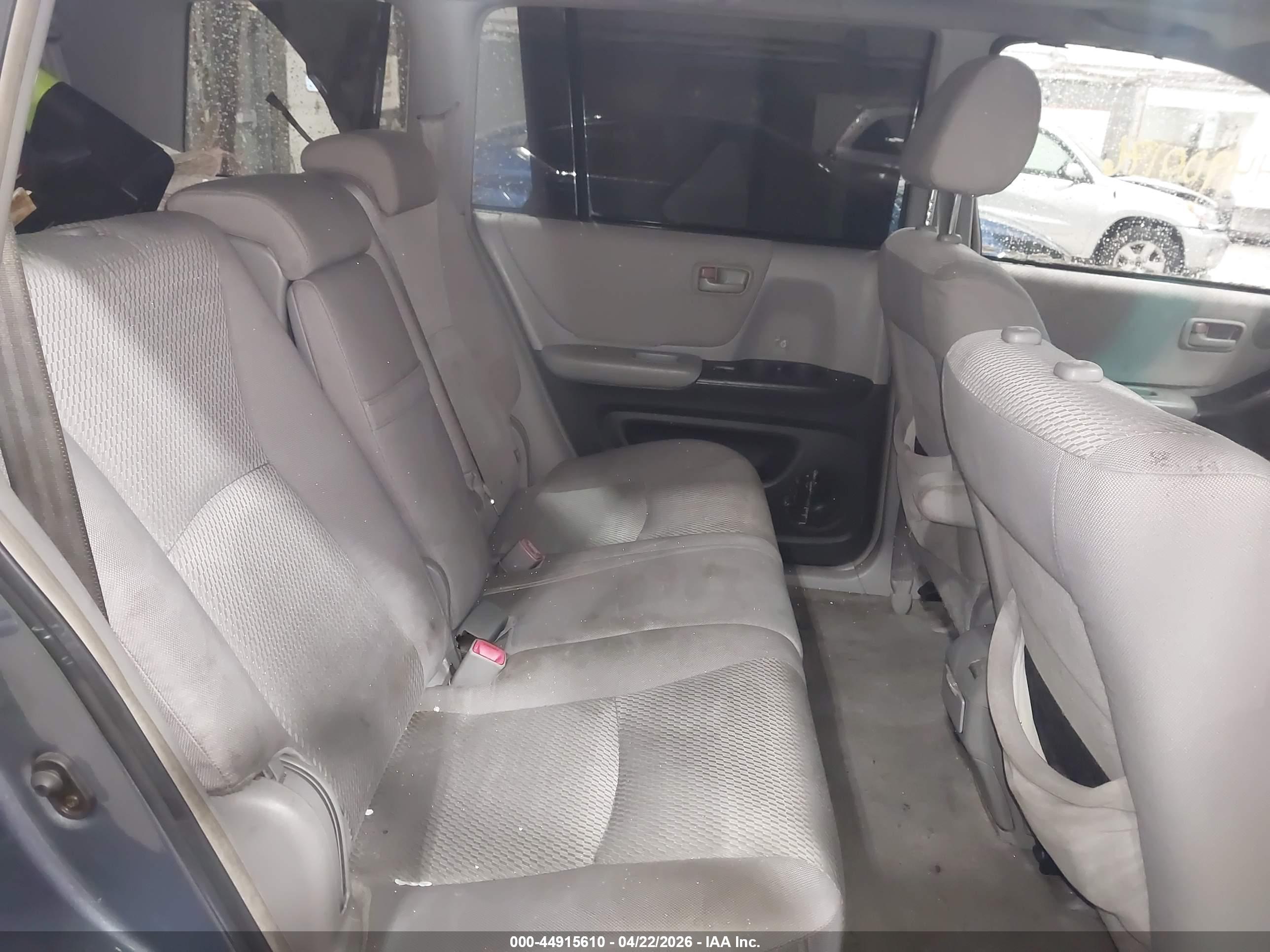 TOYOTA HIGHLANDER image 8