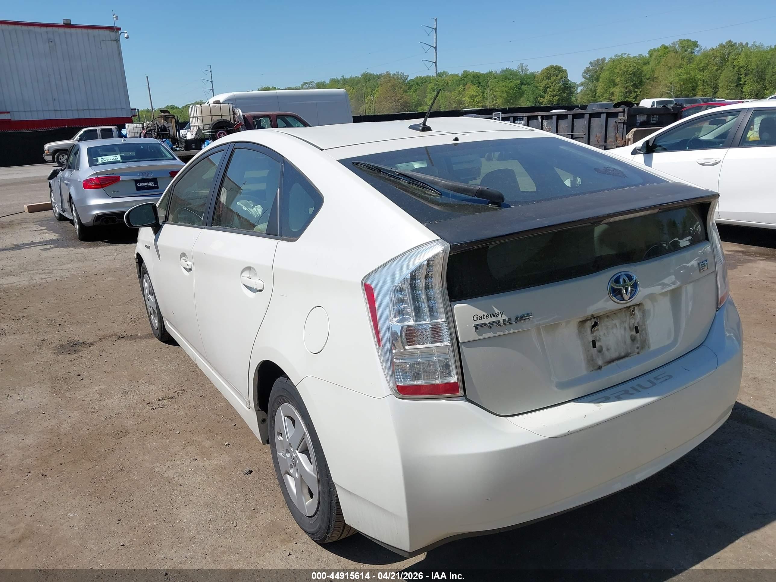 TOYOTA PRIUS image 3