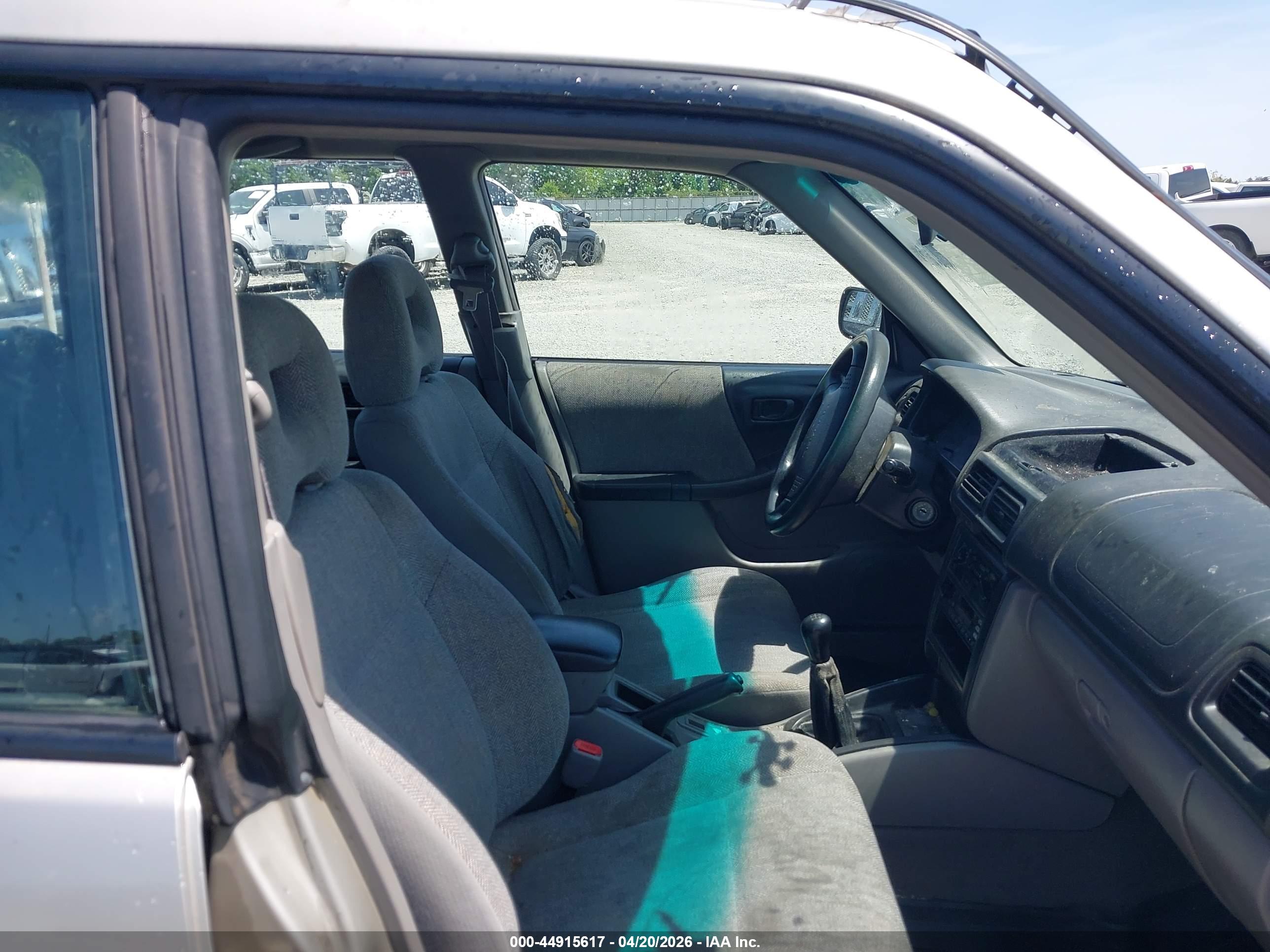 SUBARU FORESTER image 5