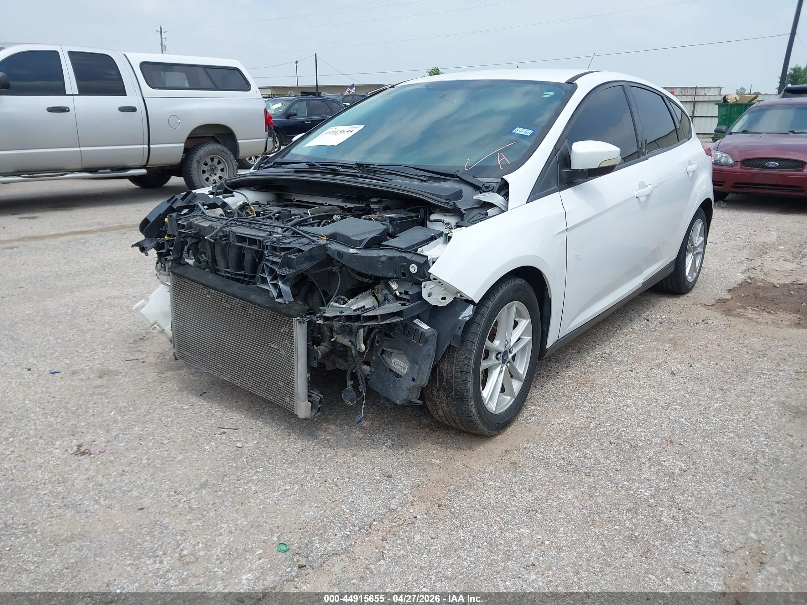 FORD FOCUS image 2
