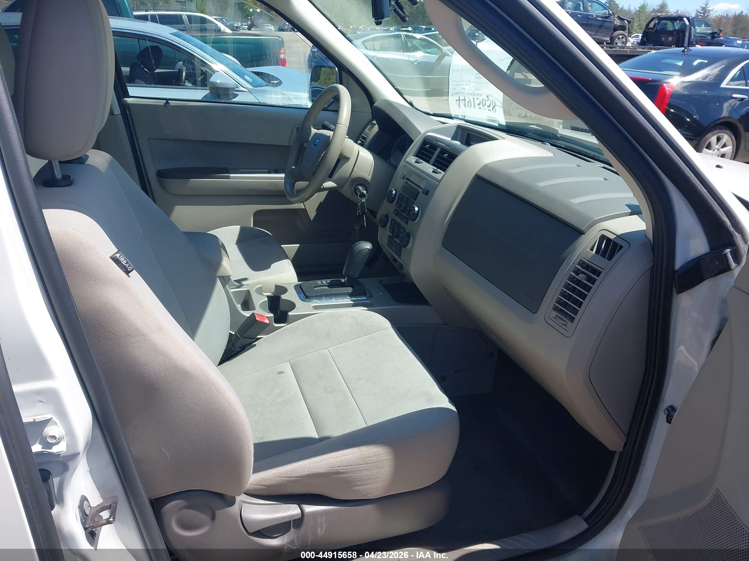 FORD ESCAPE image 5