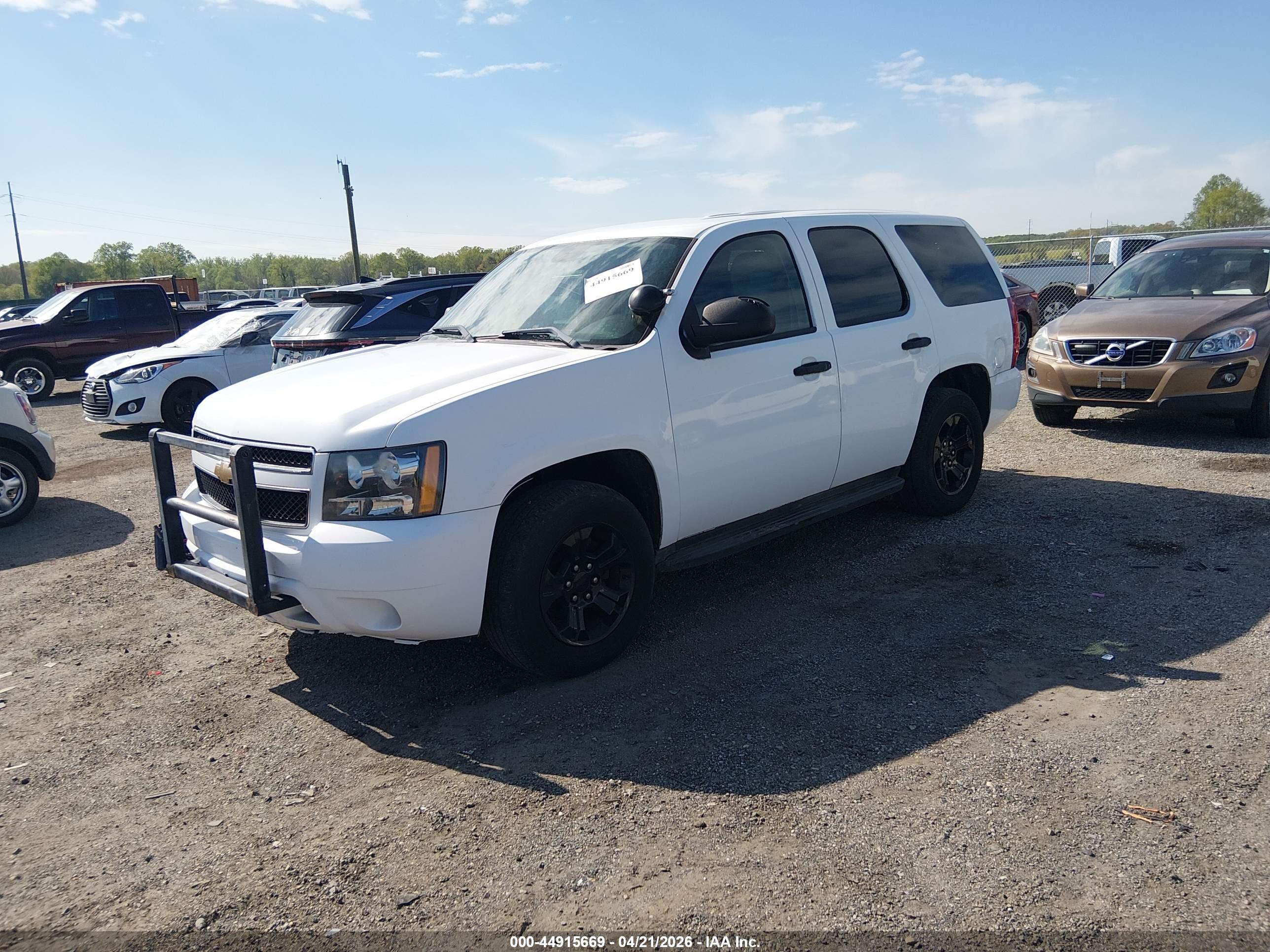 CHEVROLET TAHOE image 2