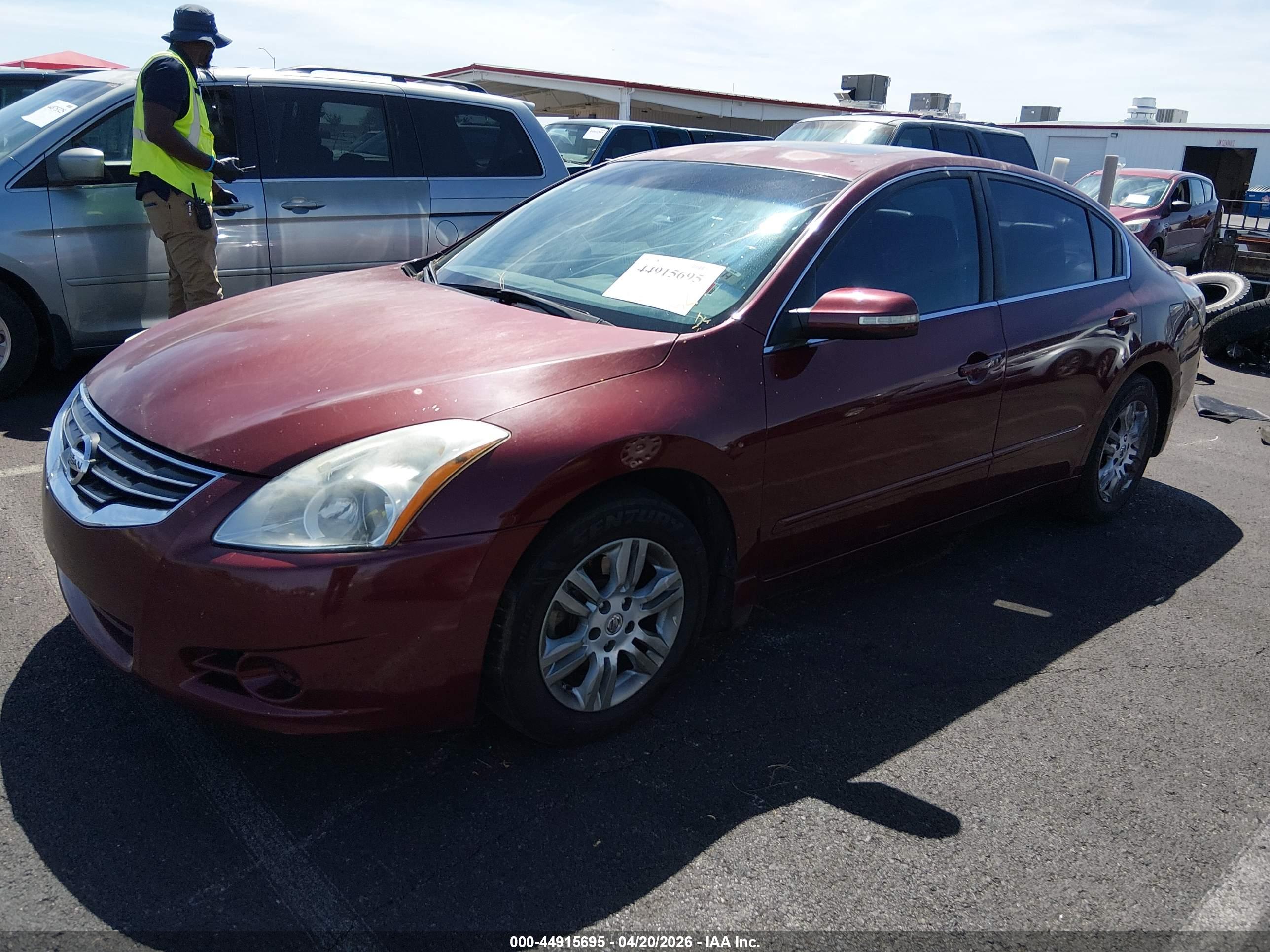 NISSAN ALTIMA image 2