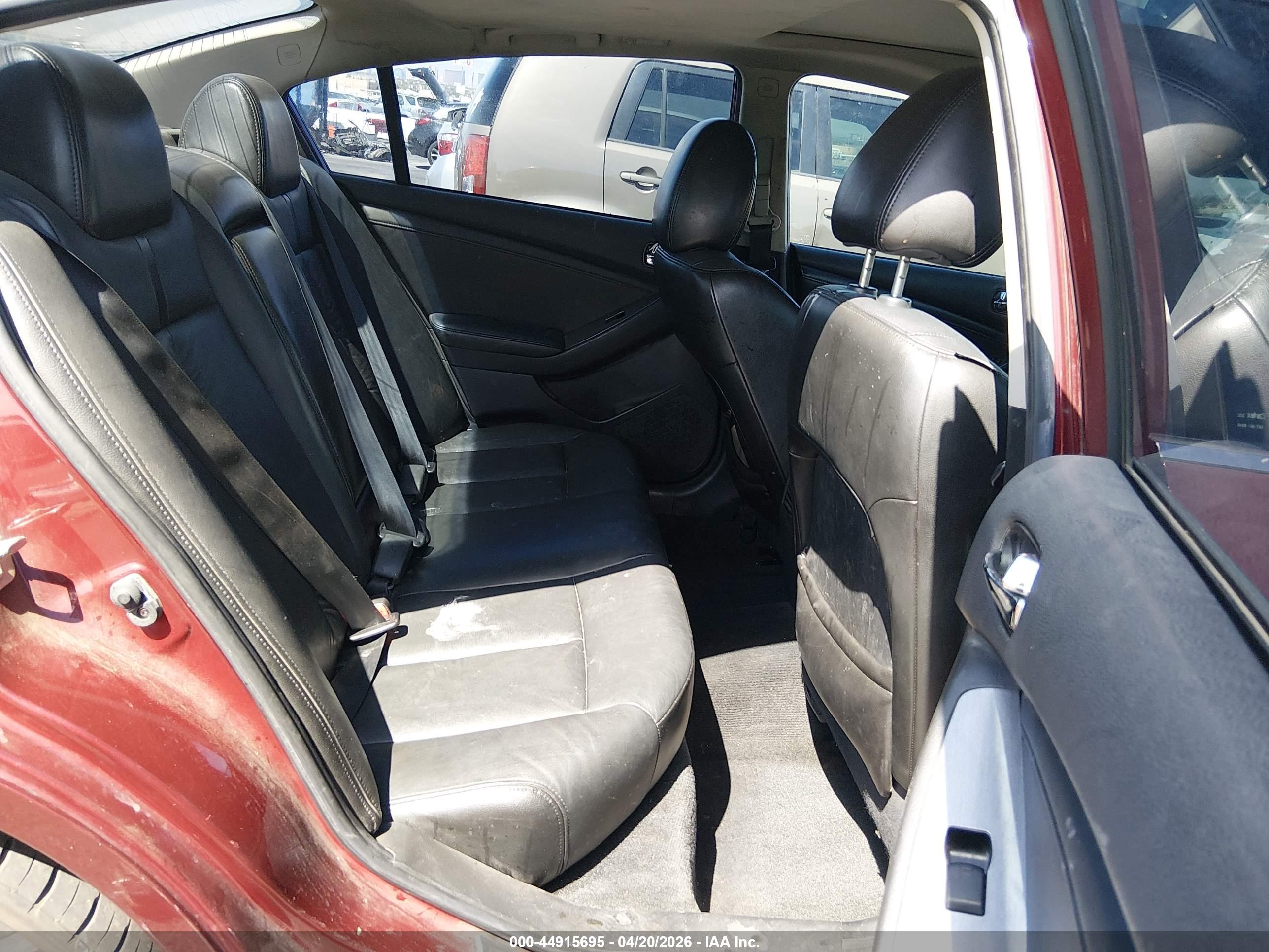 NISSAN ALTIMA image 8