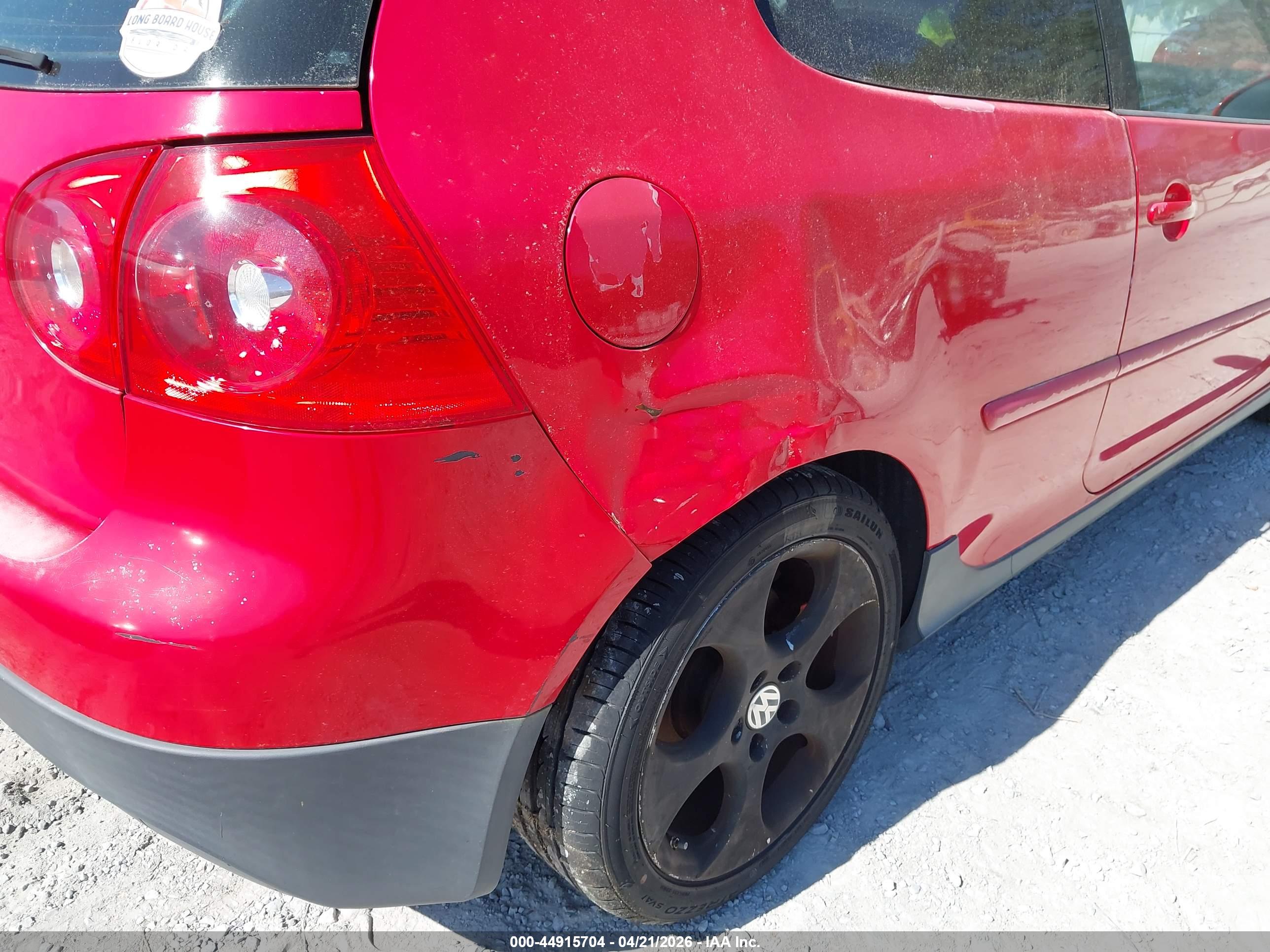 VOLKSWAGEN GTI image 6