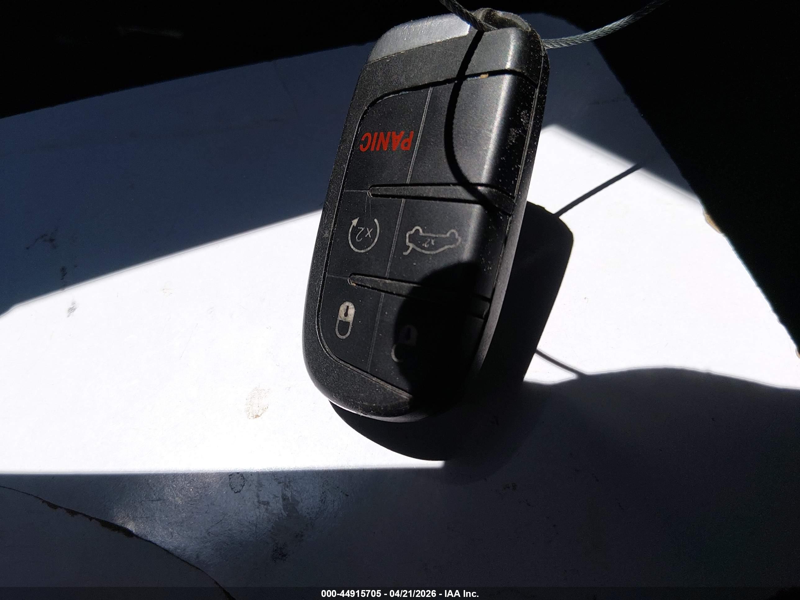 CHRYSLER 300 image 11