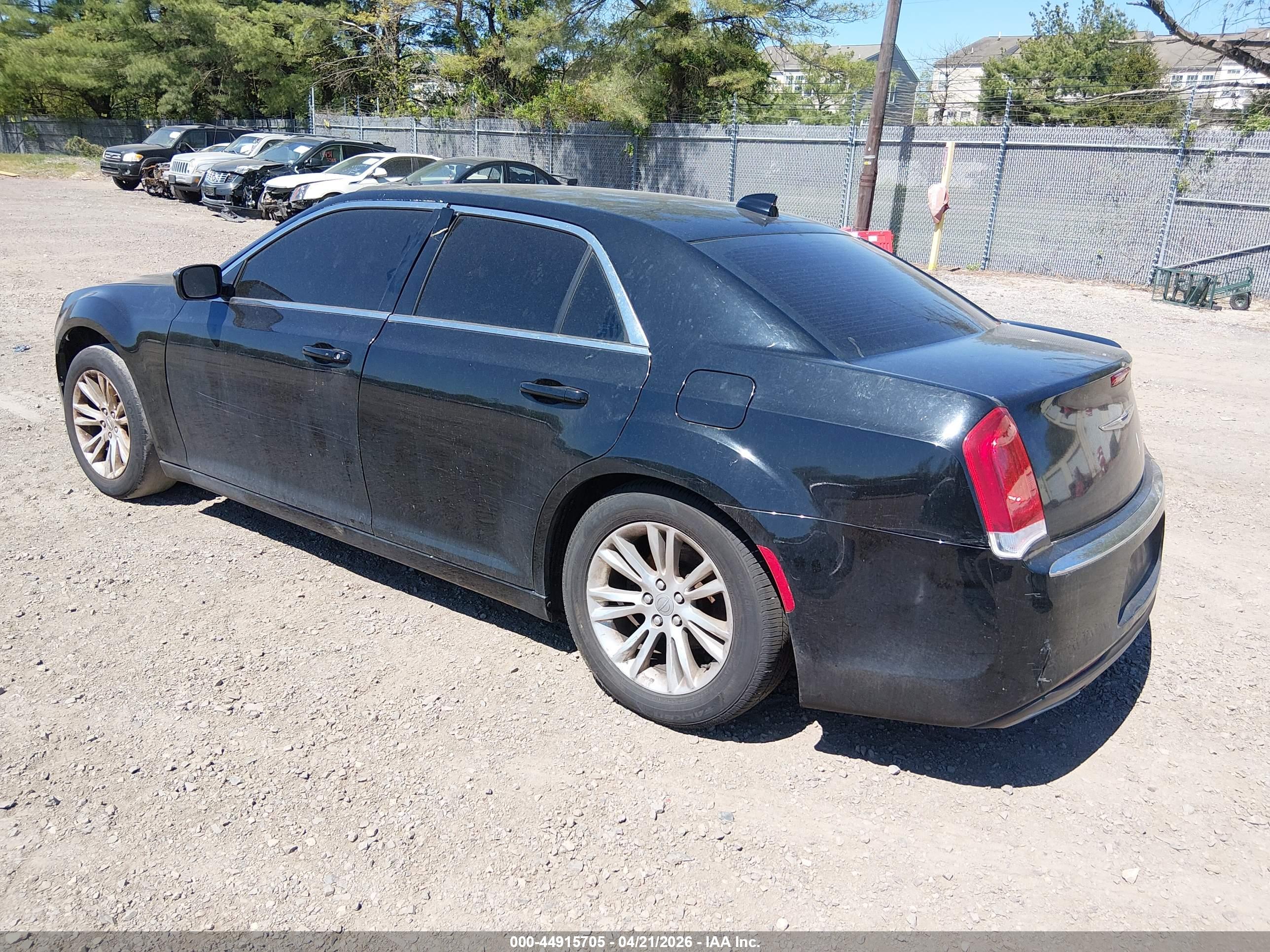 CHRYSLER 300 image 3