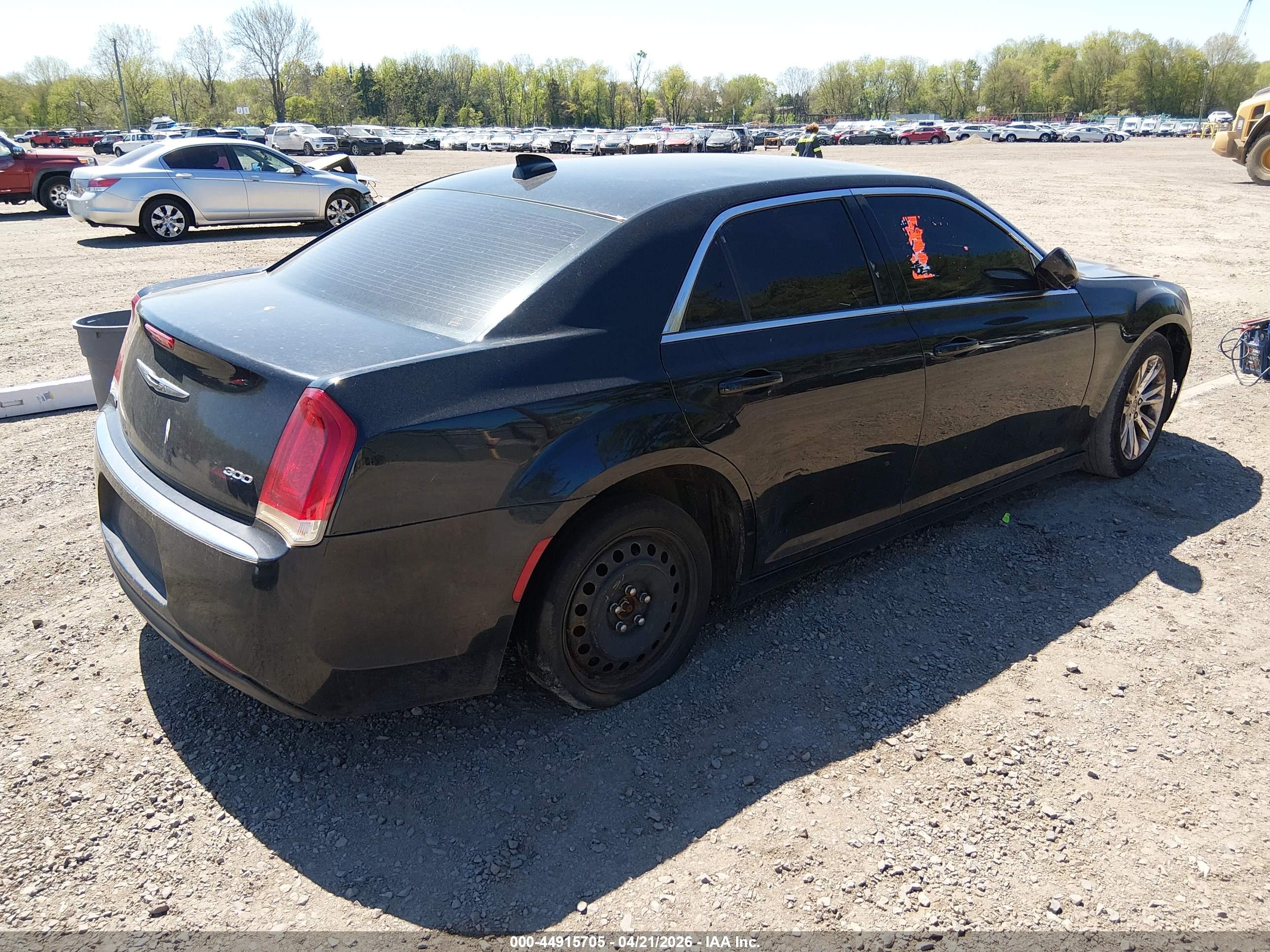 CHRYSLER 300 image 4