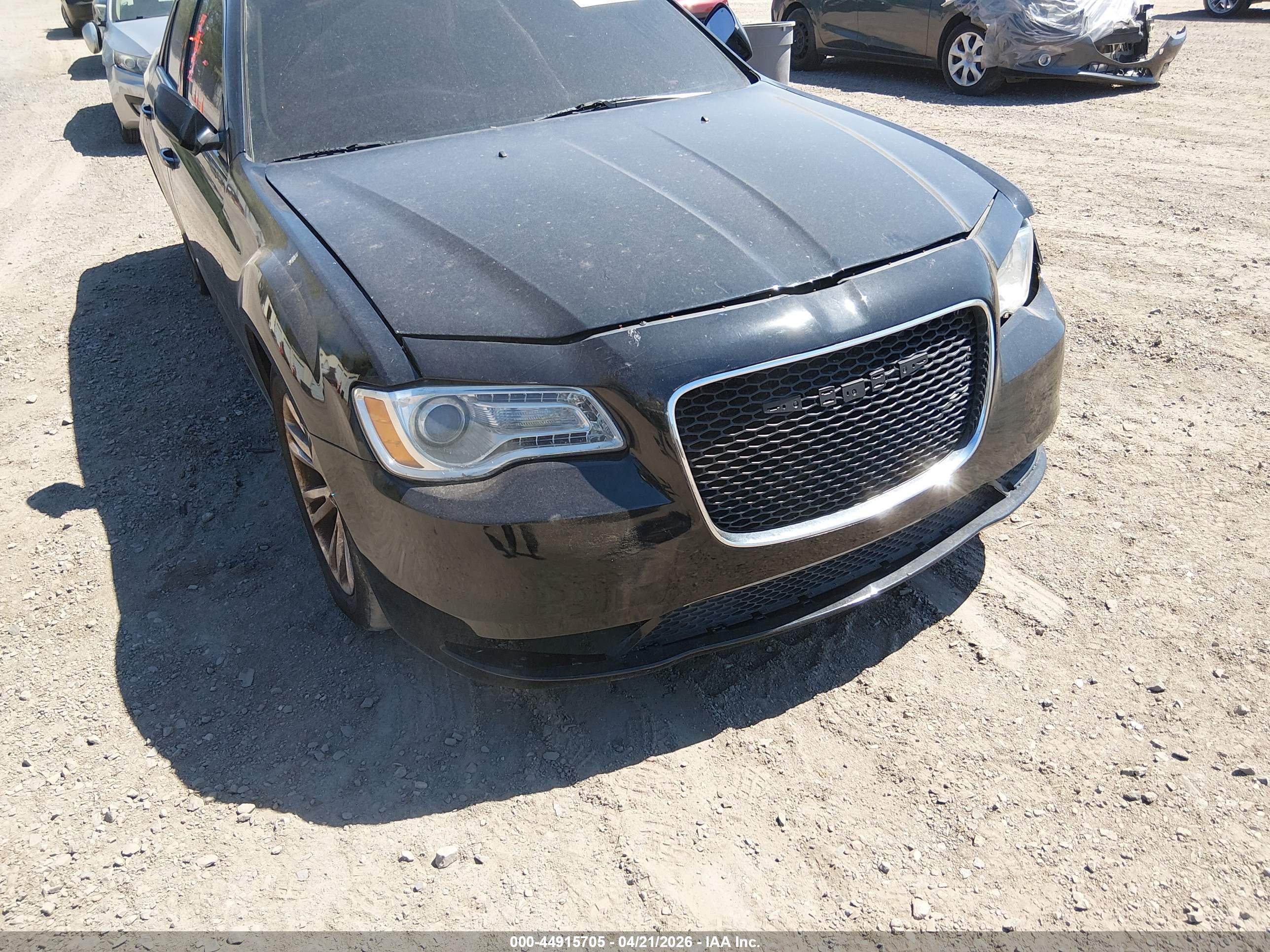 CHRYSLER 300 image 6
