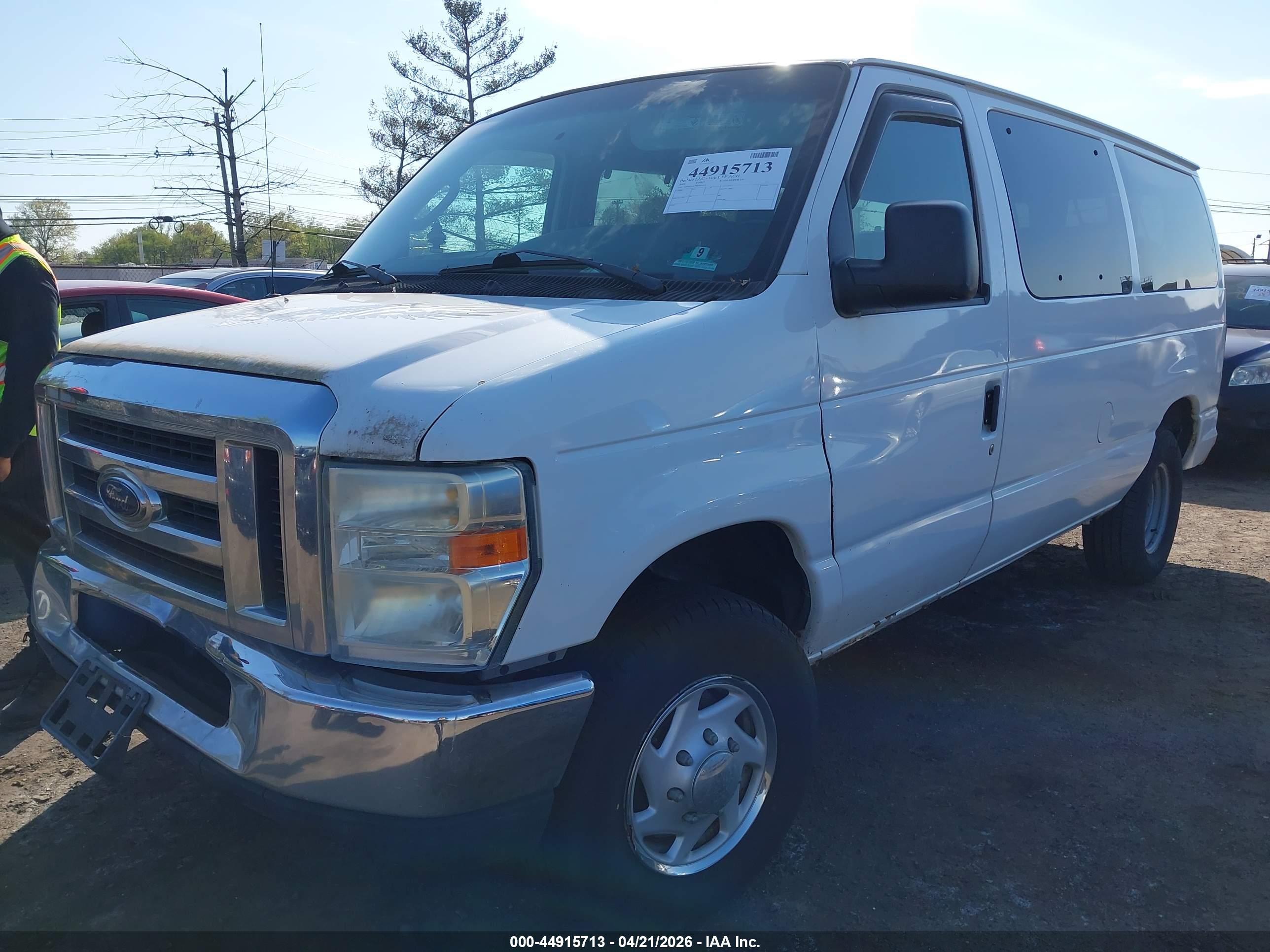 FORD E-350 image 6