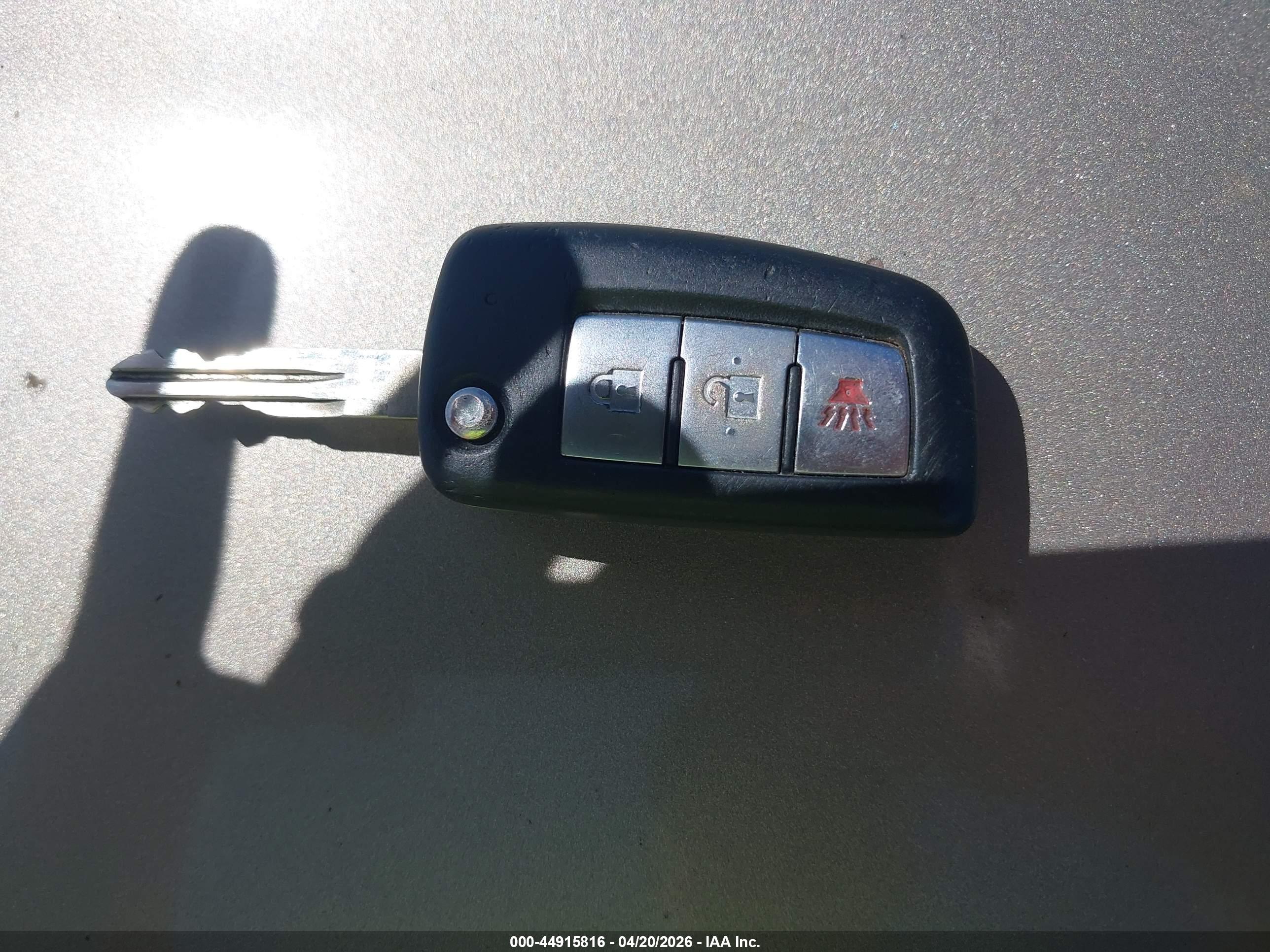 NISSAN ROGUE image 11