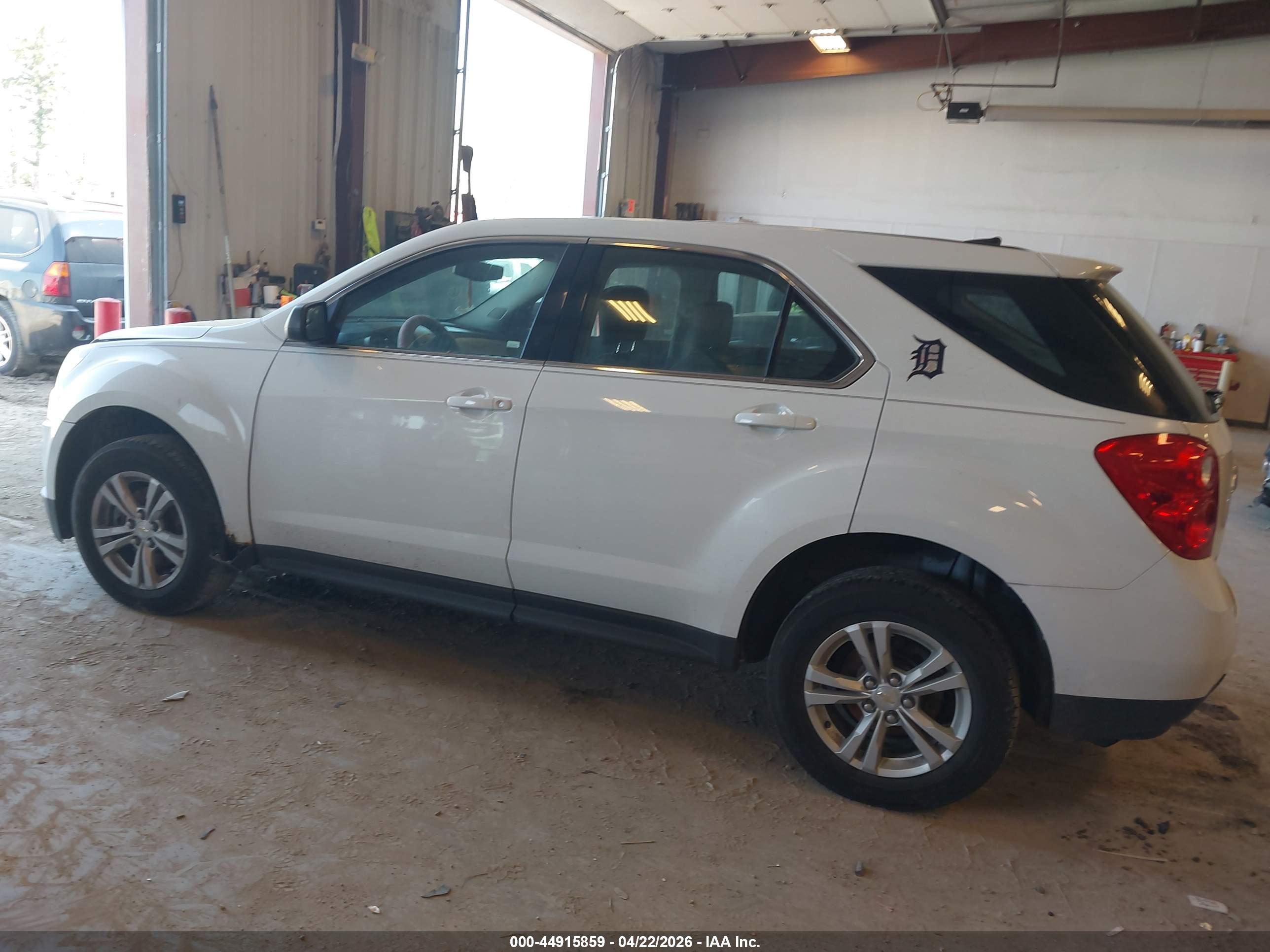 CHEVROLET EQUINOX image 3