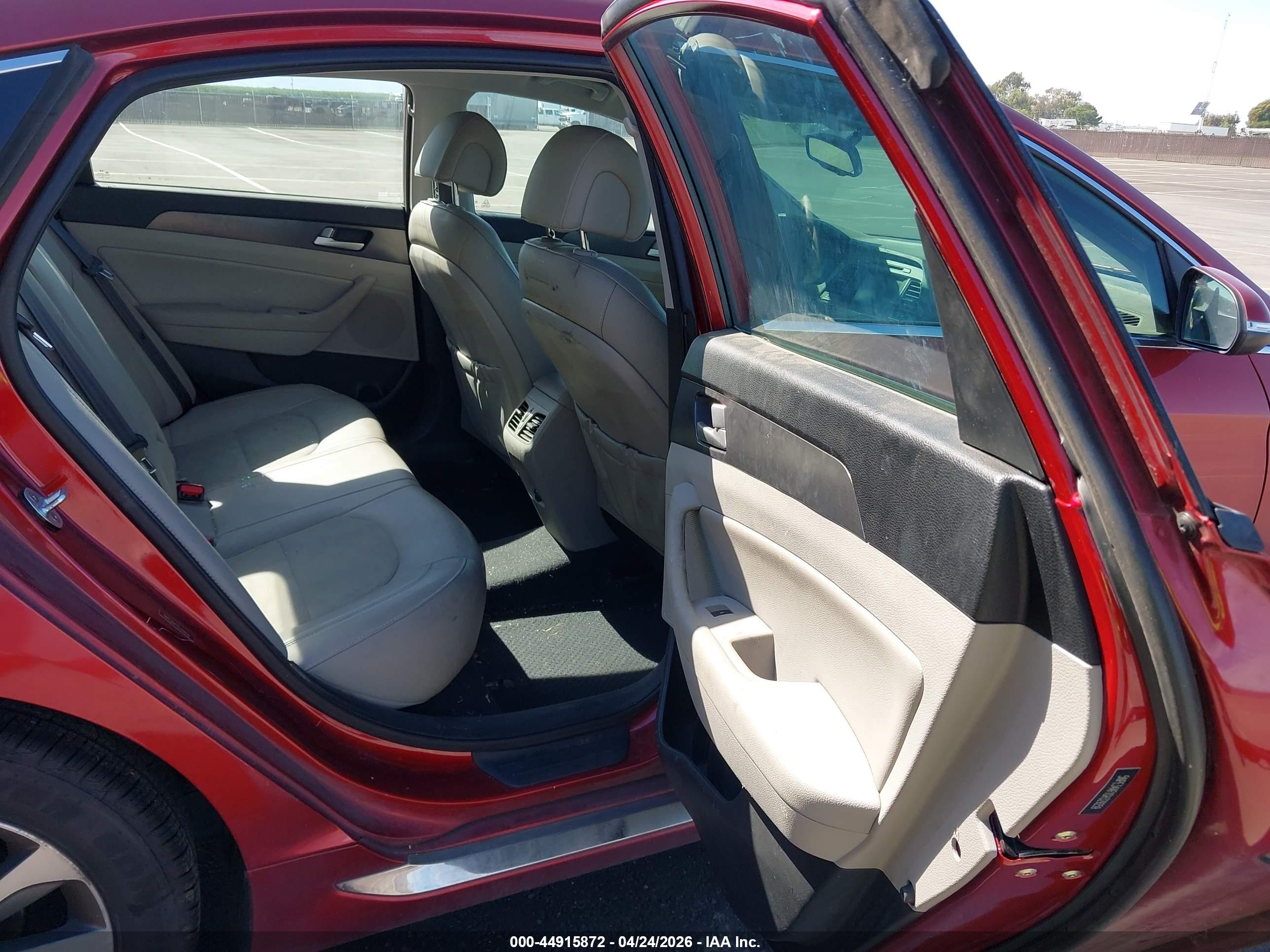 HYUNDAI SONATA image 8