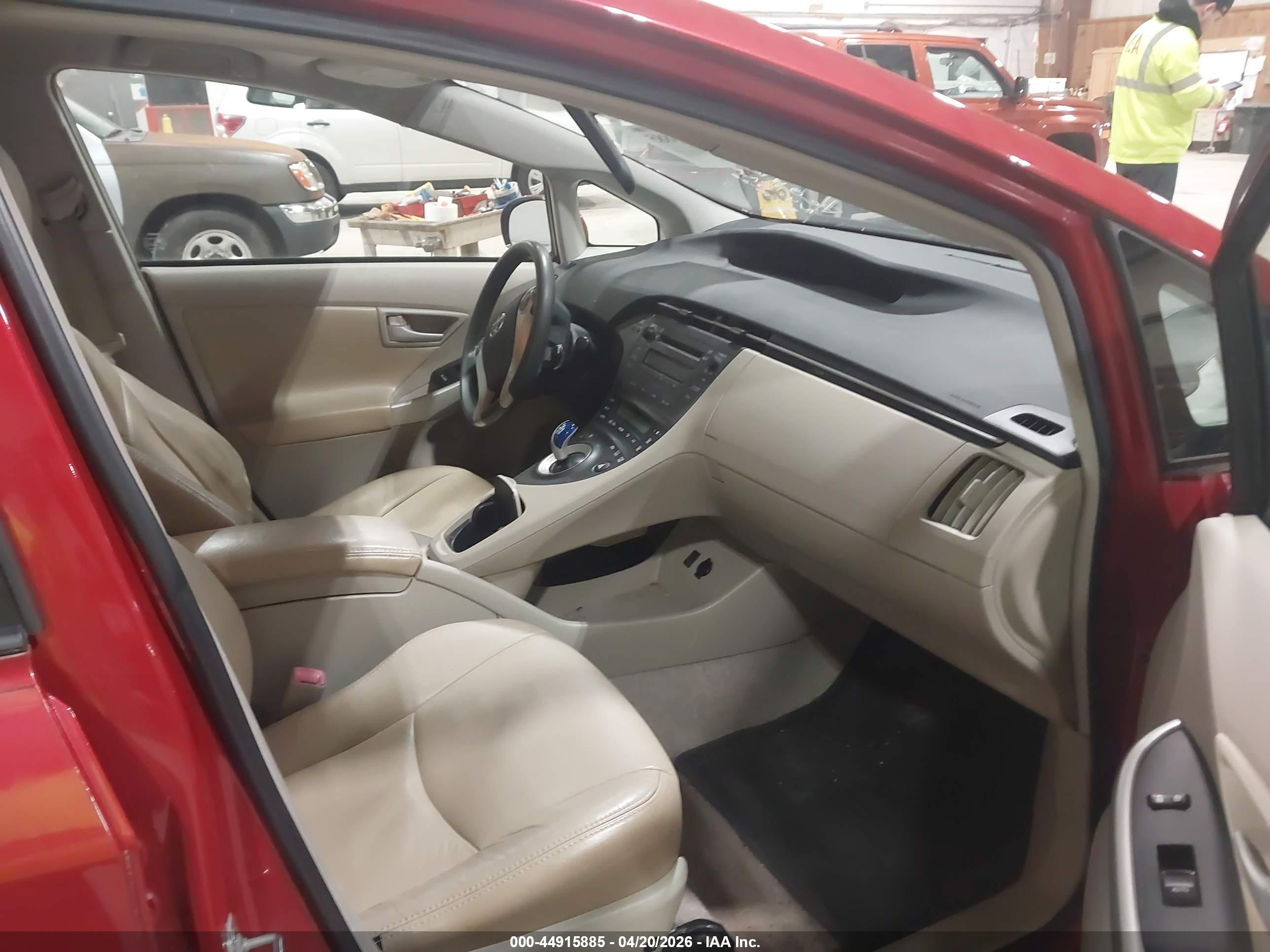 TOYOTA PRIUS image 5