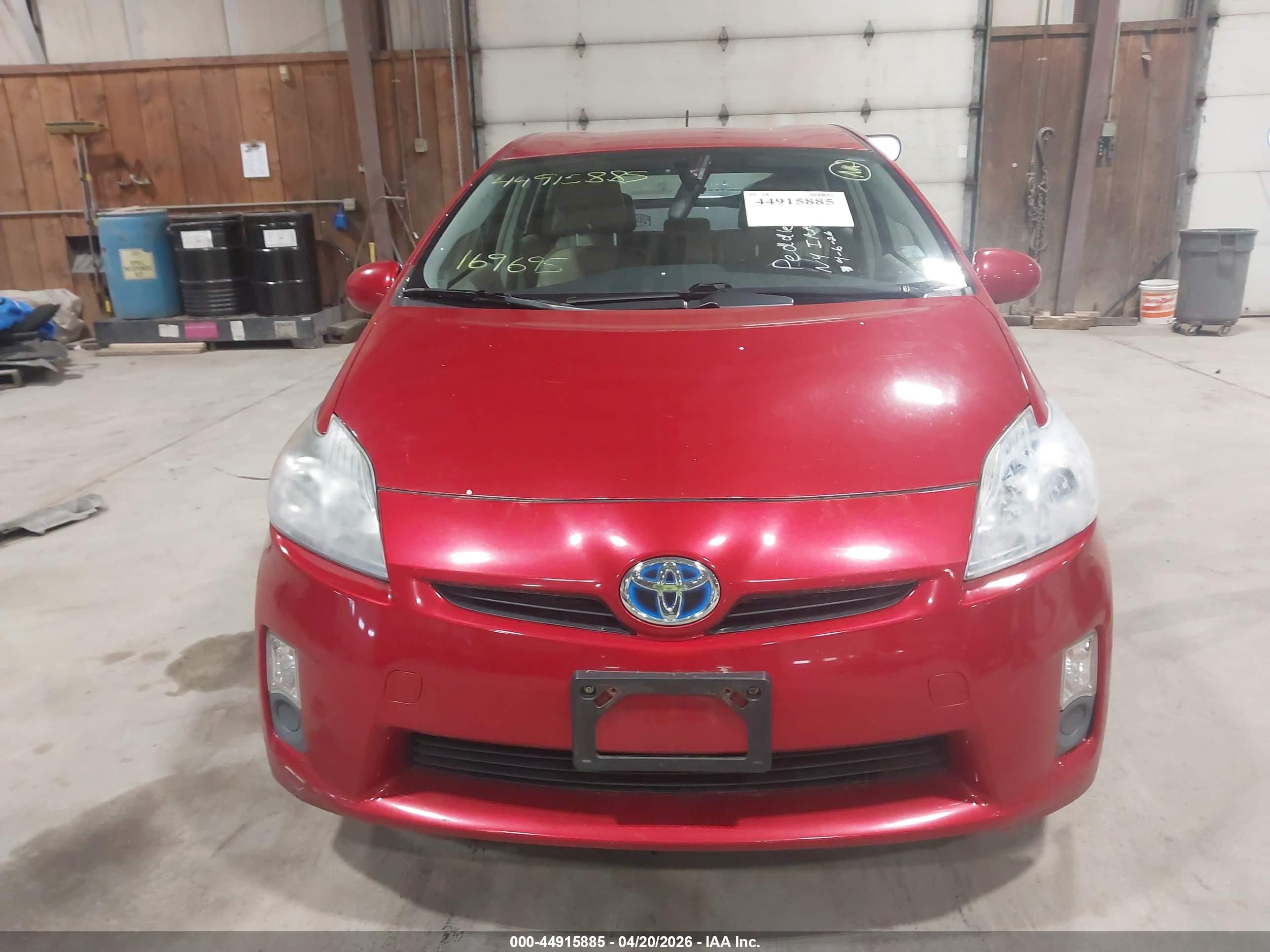 TOYOTA PRIUS image 6
