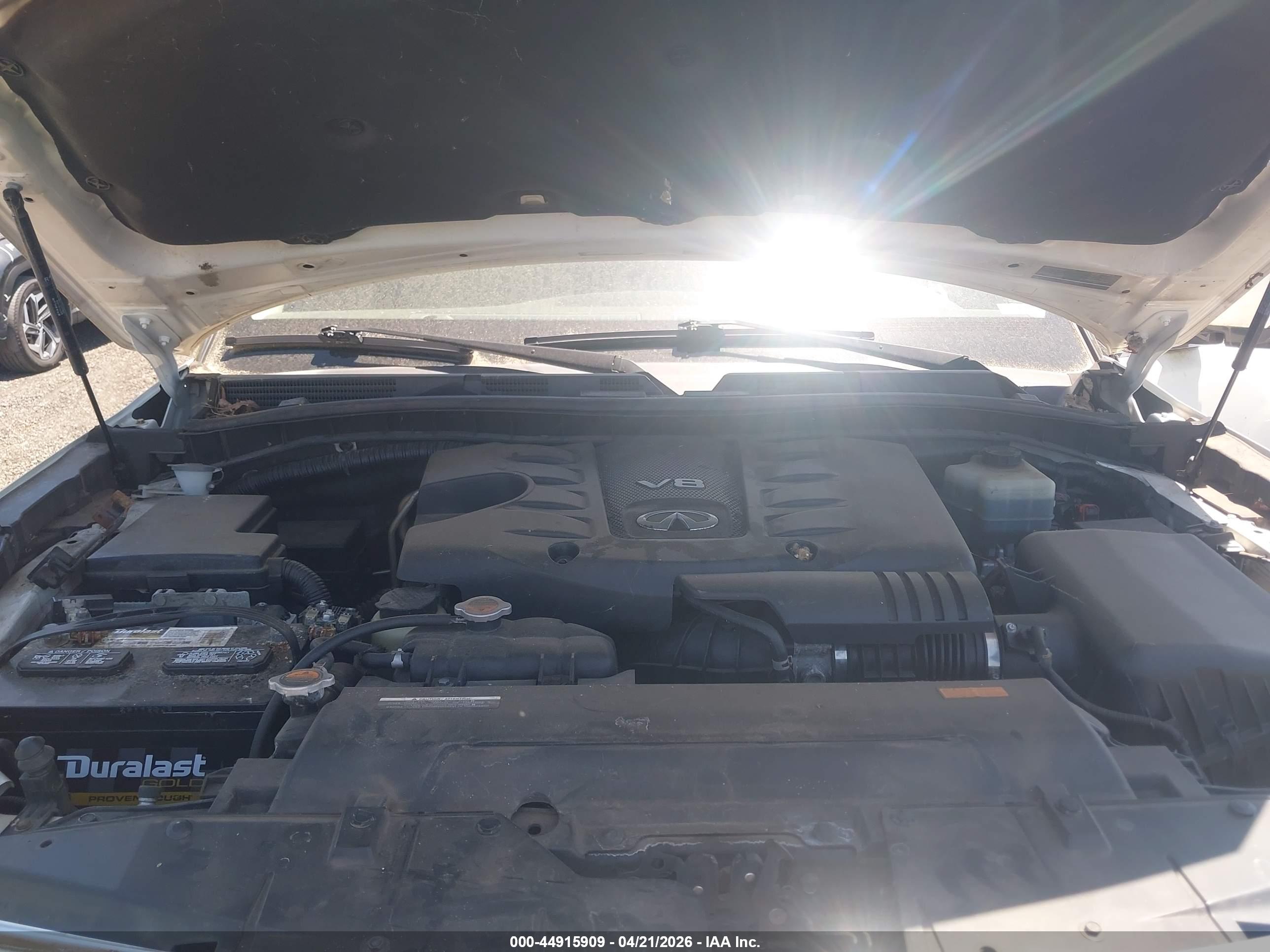 INFINITI QX56 image 10