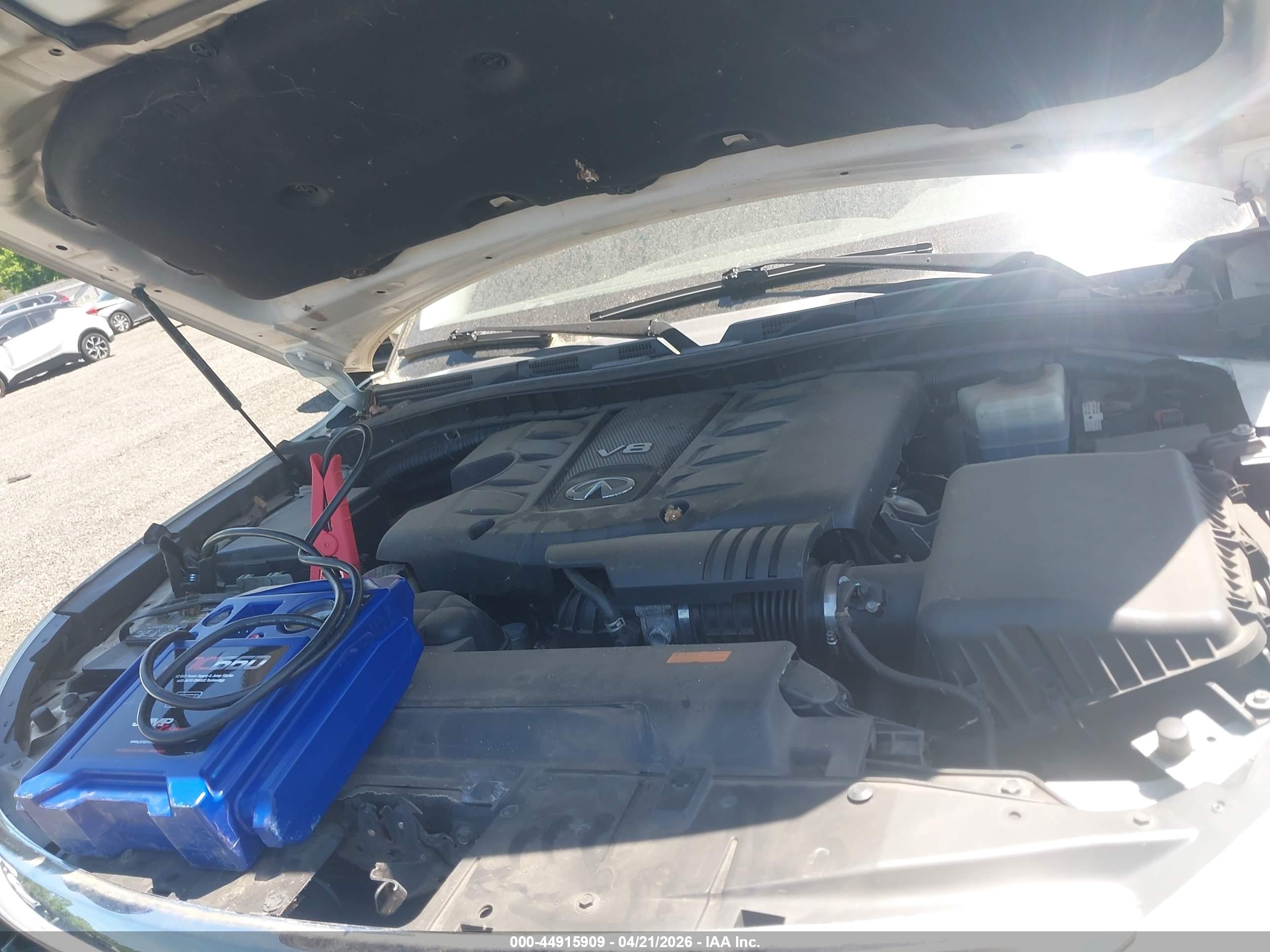 INFINITI QX56 image 6