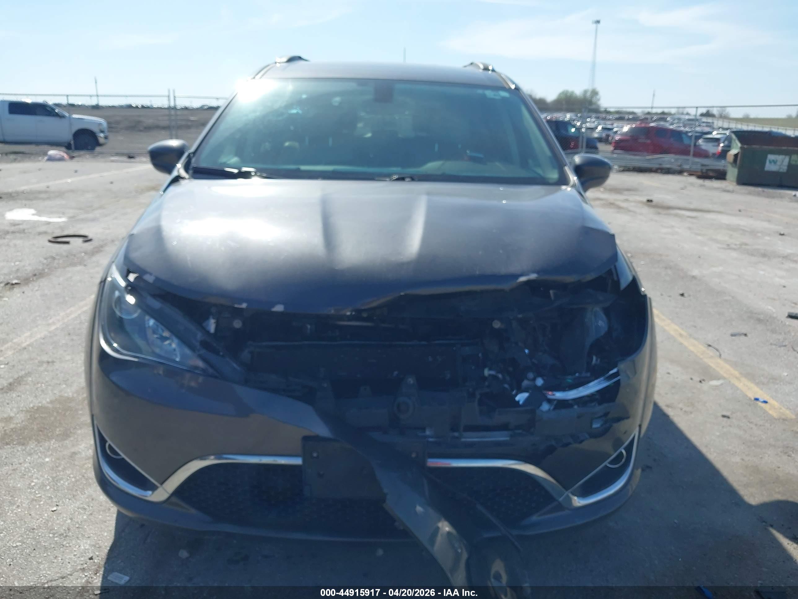 CHRYSLER PACIFICA image 6