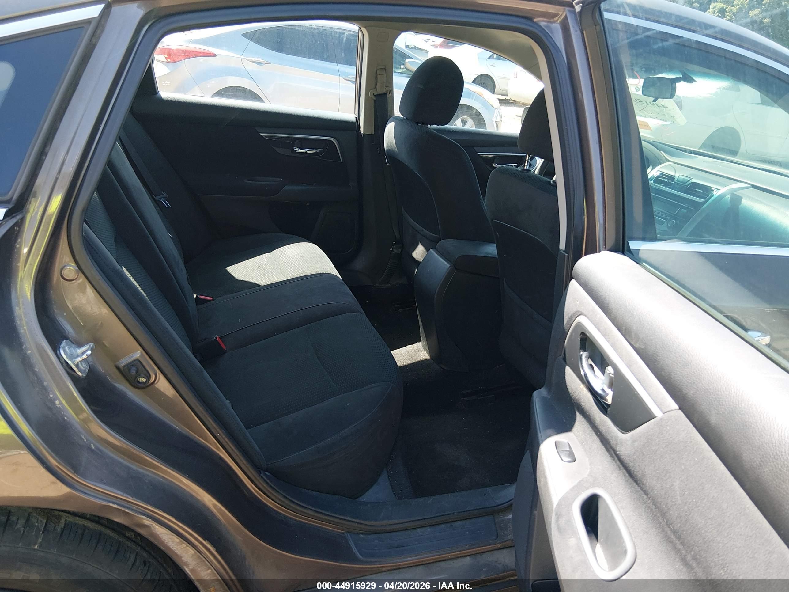 NISSAN ALTIMA image 8