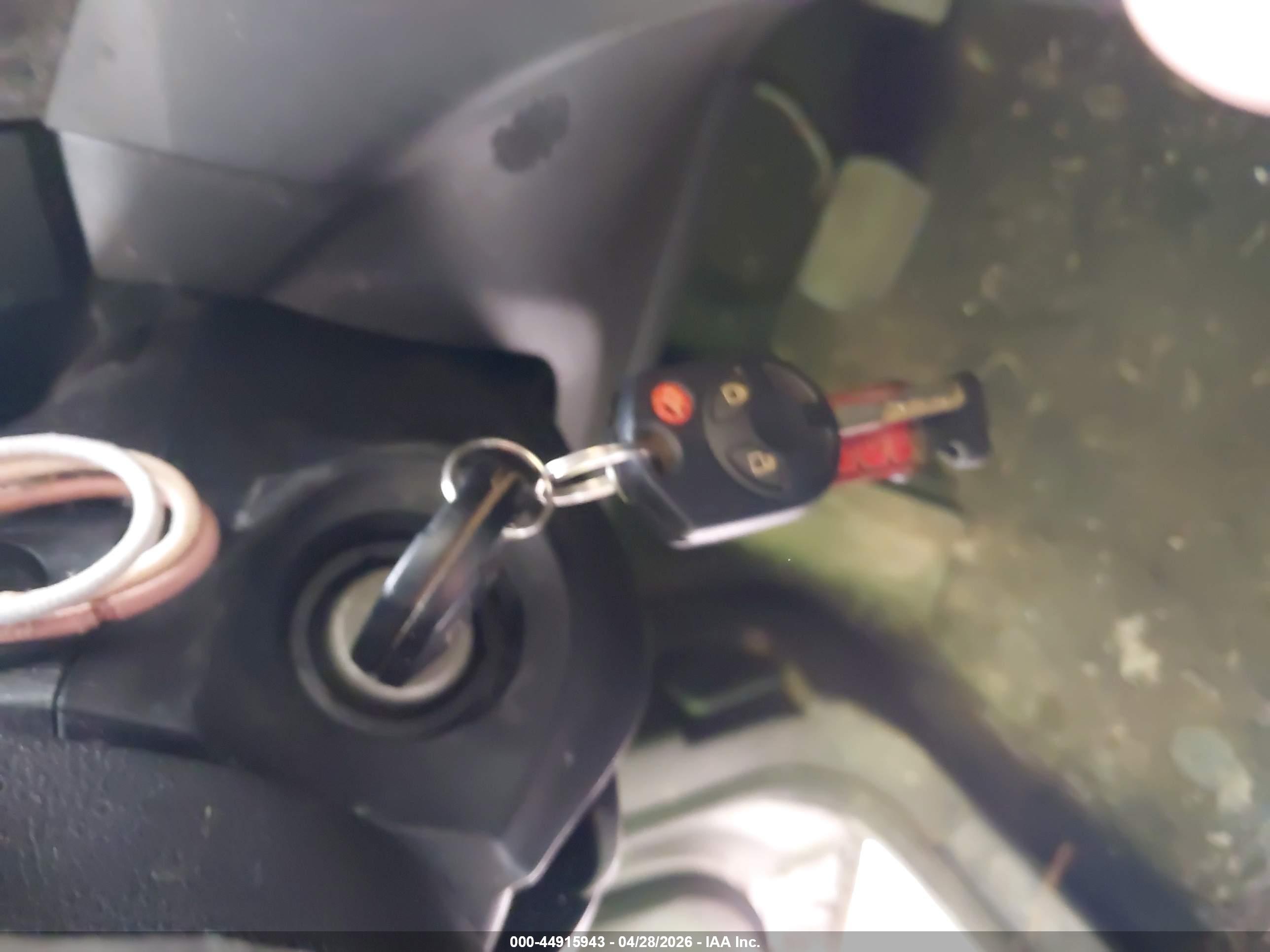 FORD ESCAPE image 11