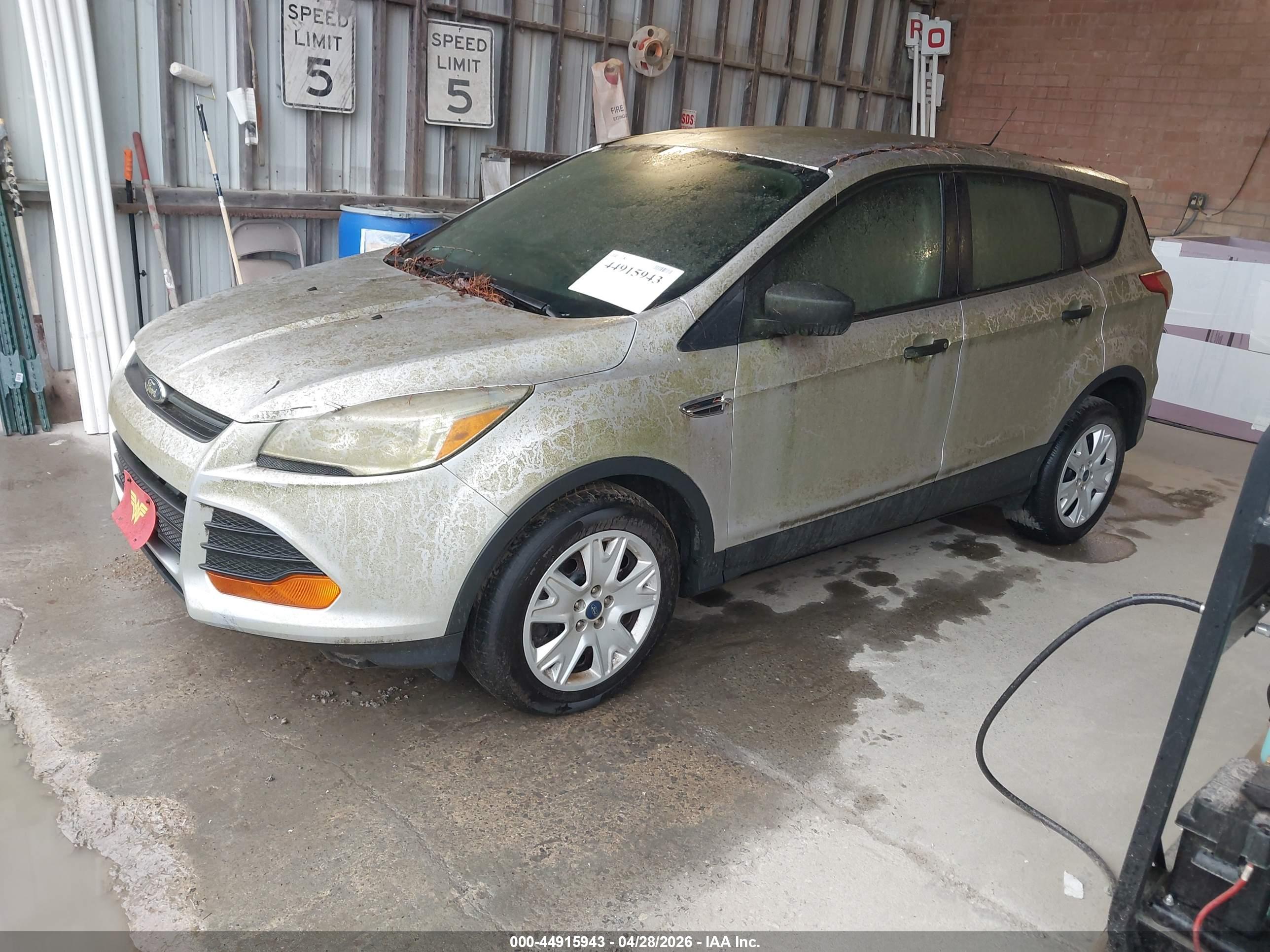 FORD ESCAPE image 2