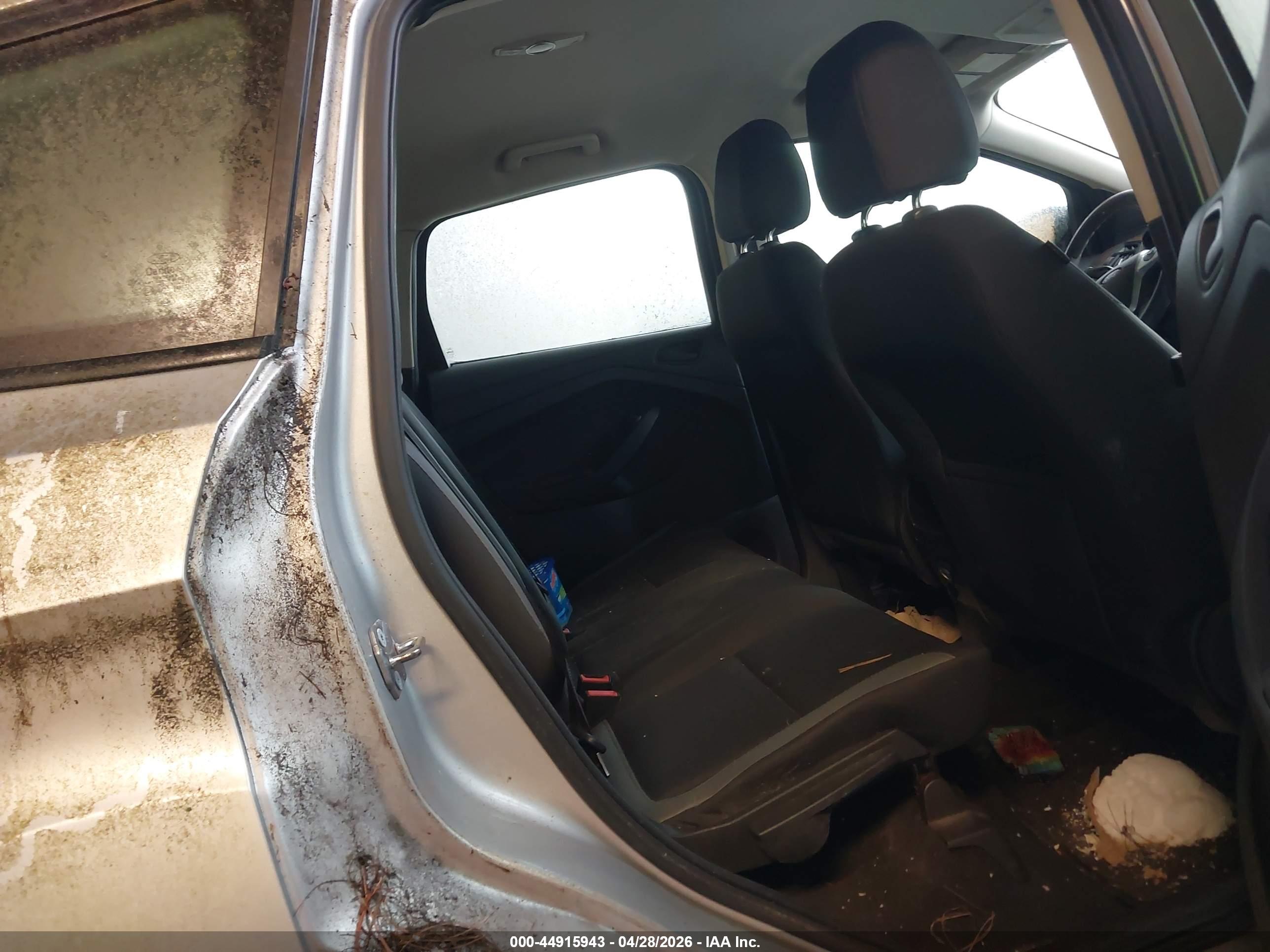 FORD ESCAPE image 8