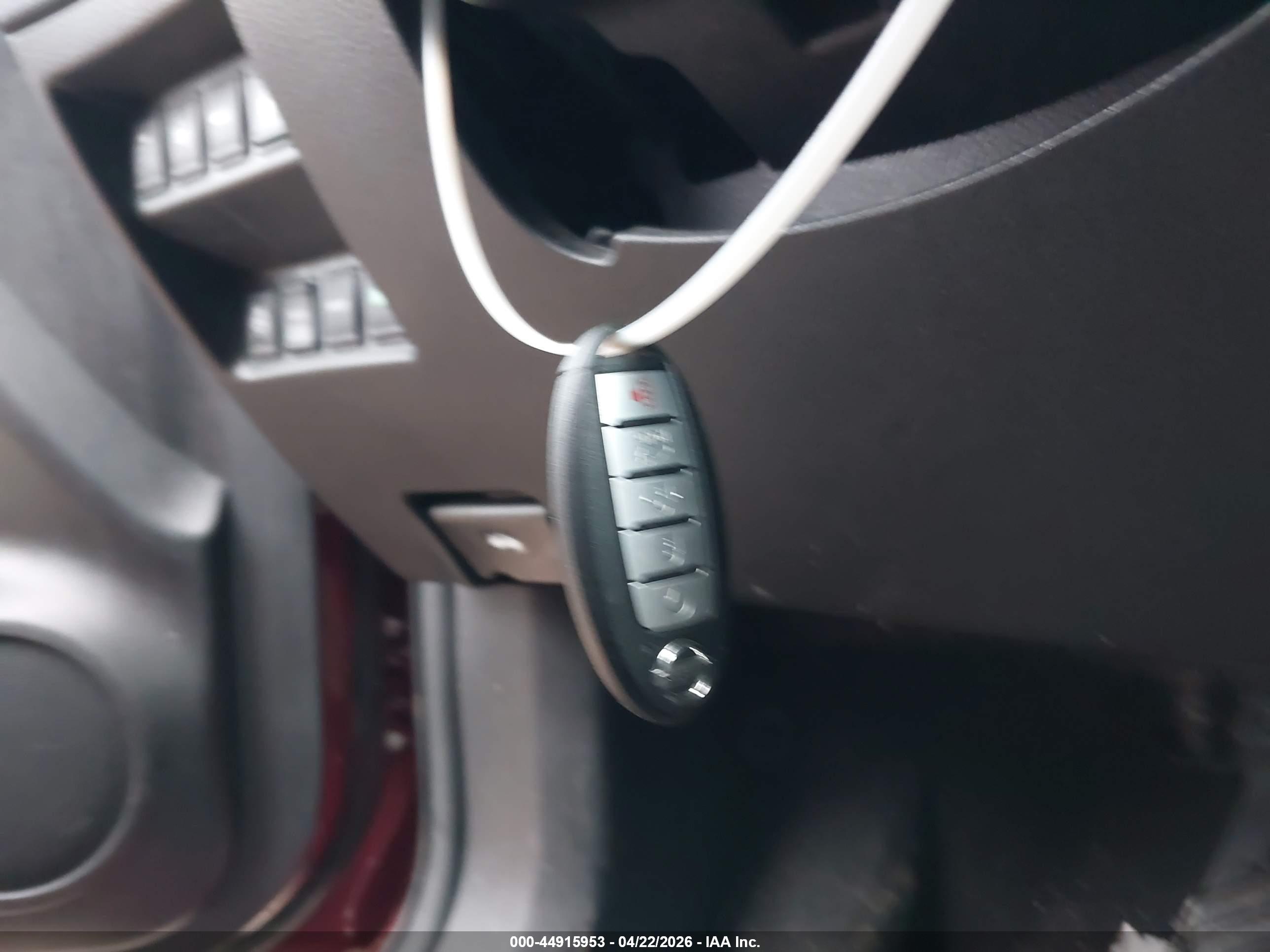 NISSAN ROGUE image 11