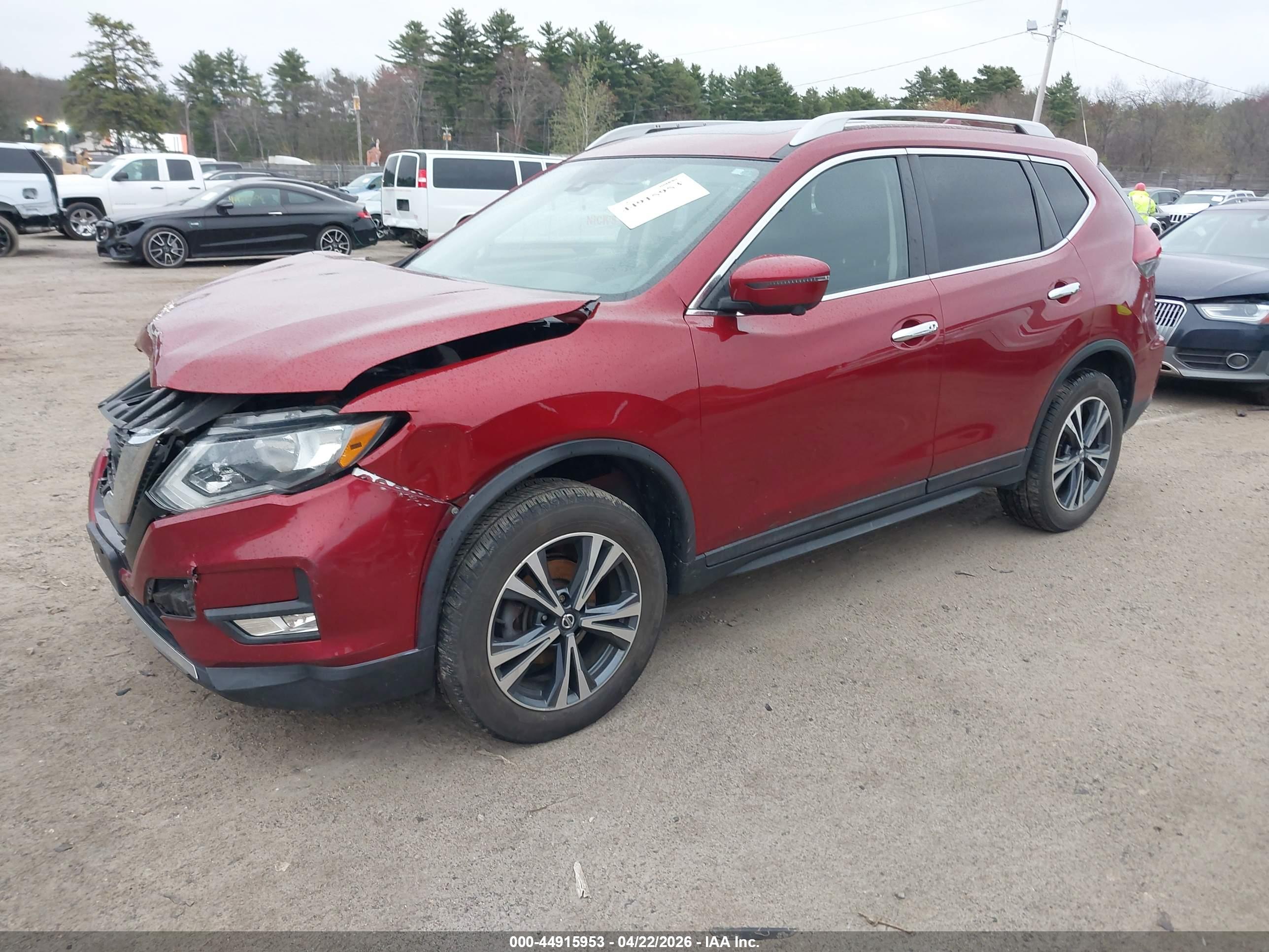 NISSAN ROGUE image 2