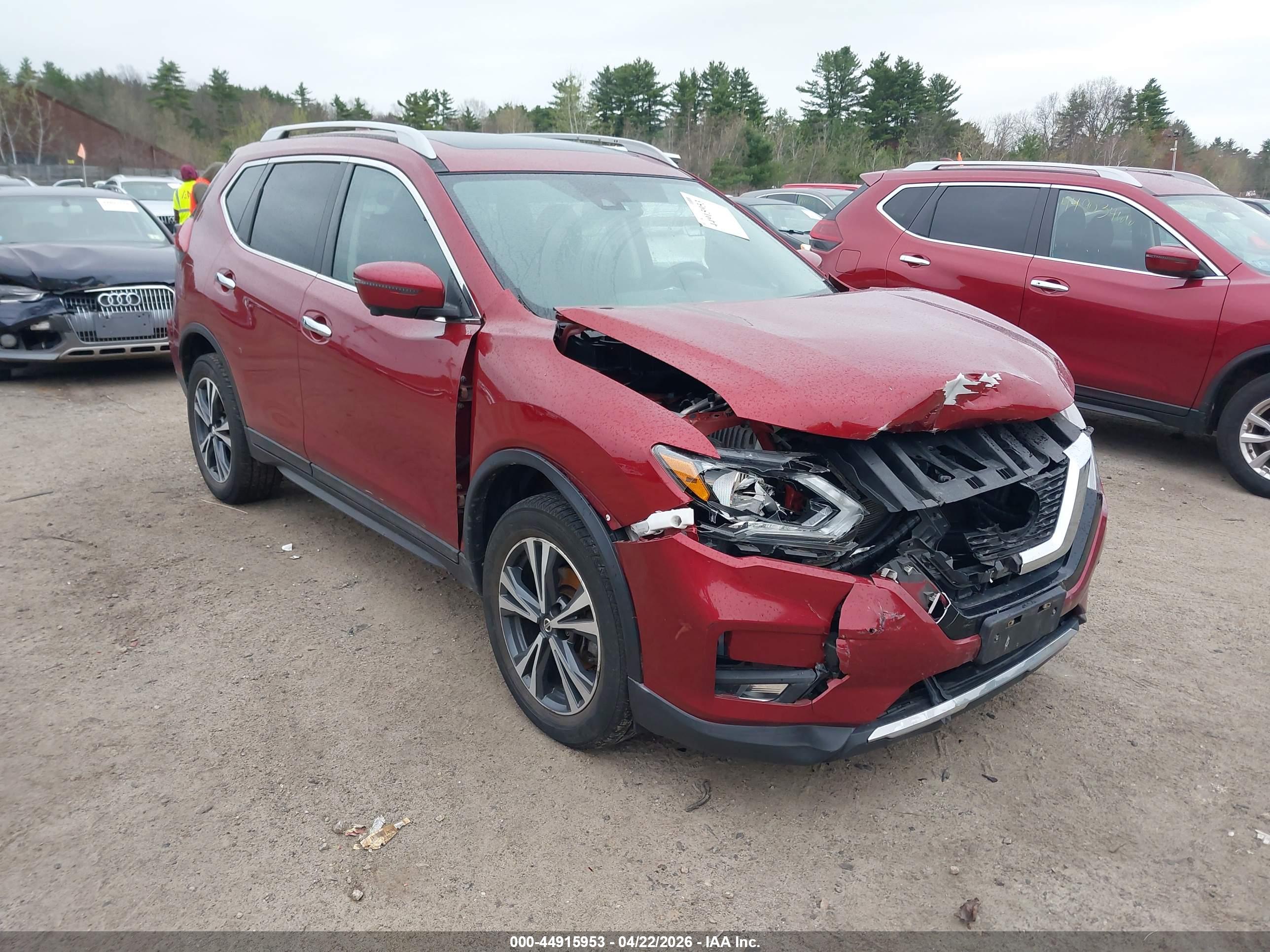 NISSAN ROGUE image 6