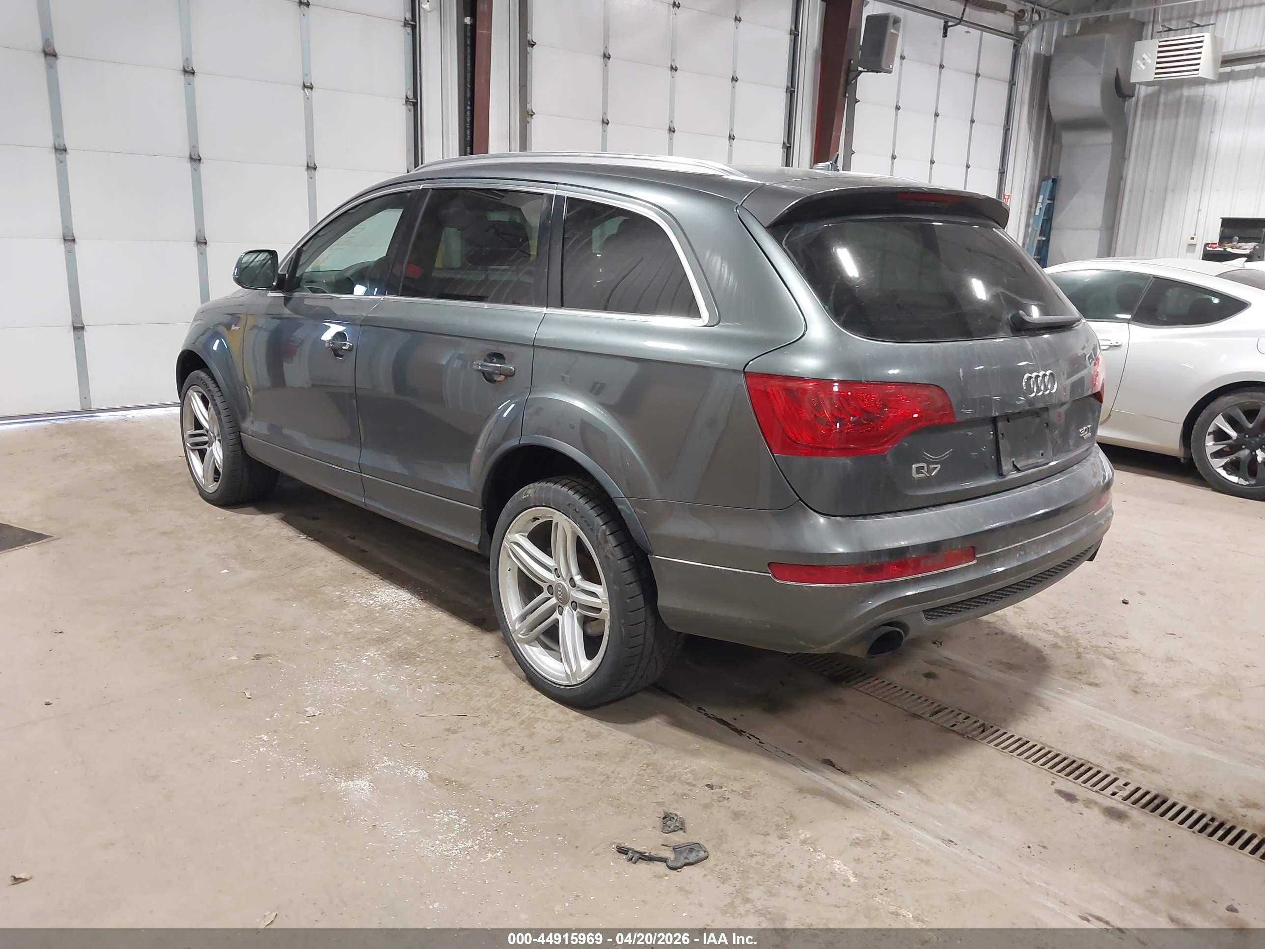 AUDI Q7 image 3
