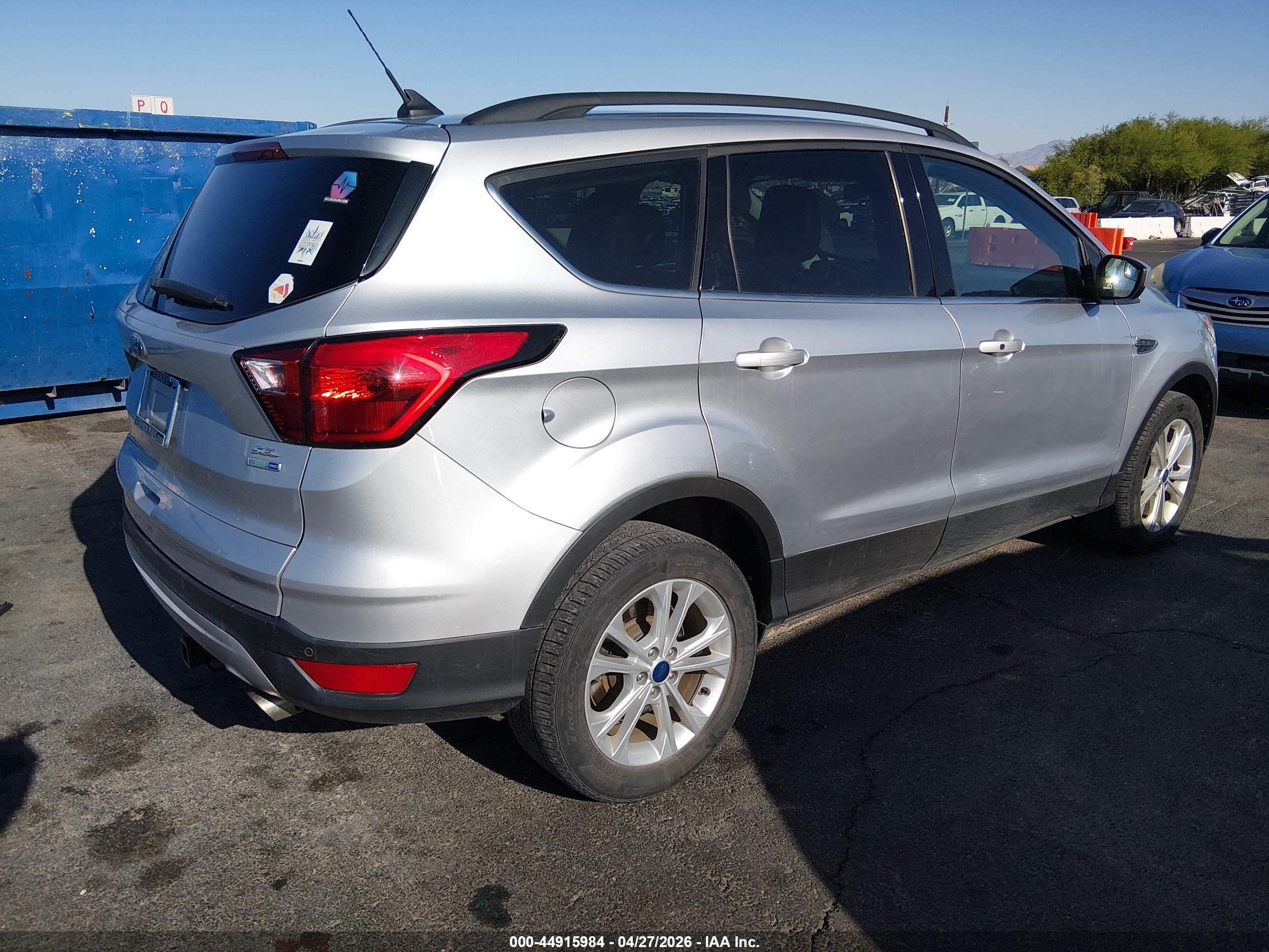 FORD ESCAPE image 4