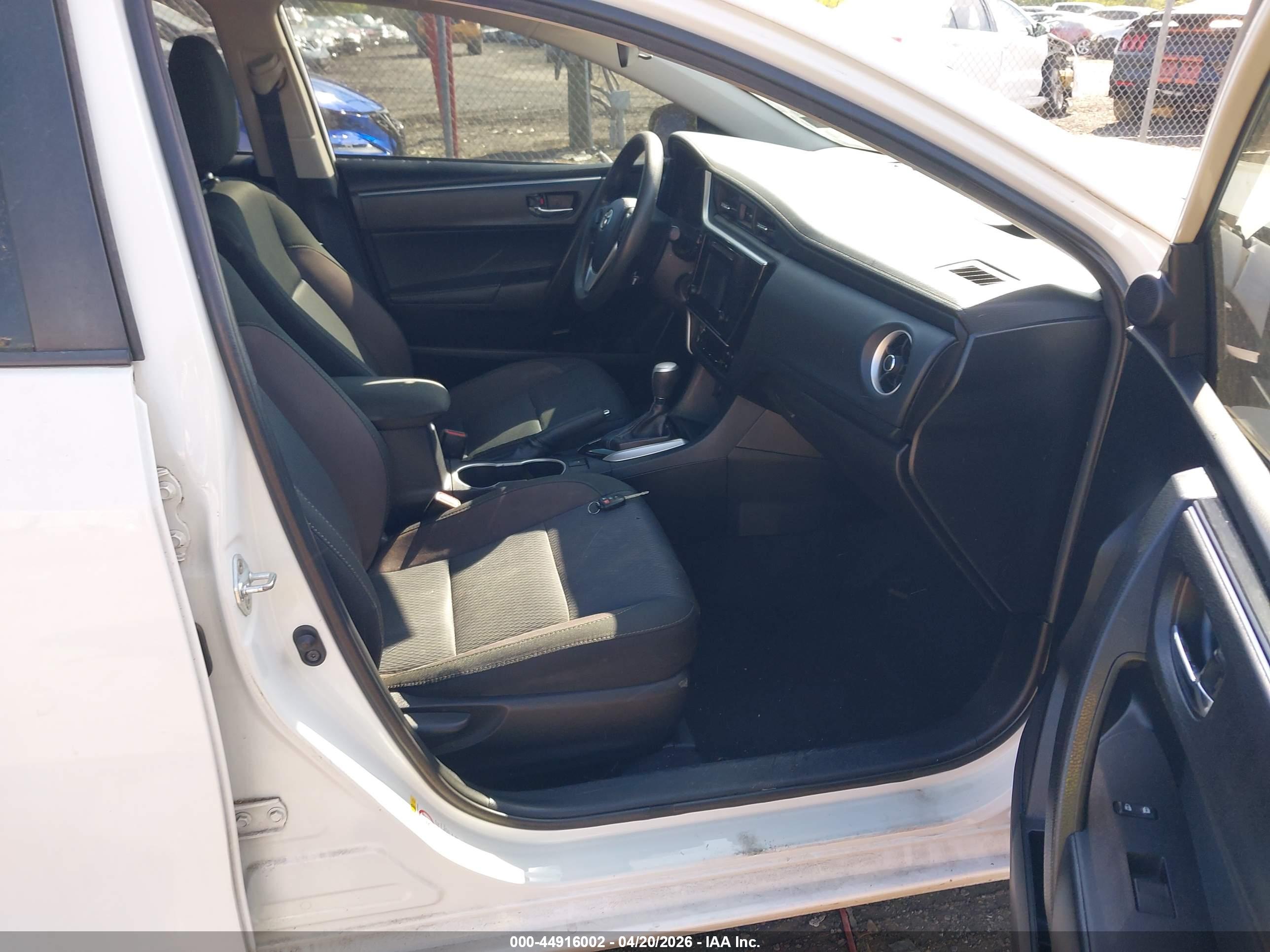 TOYOTA COROLLA image 5