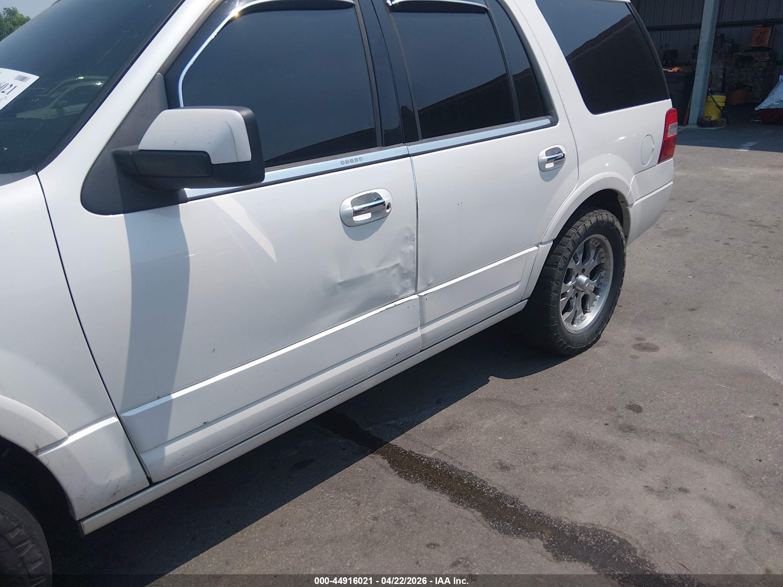 FORD EXPEDITION image 6