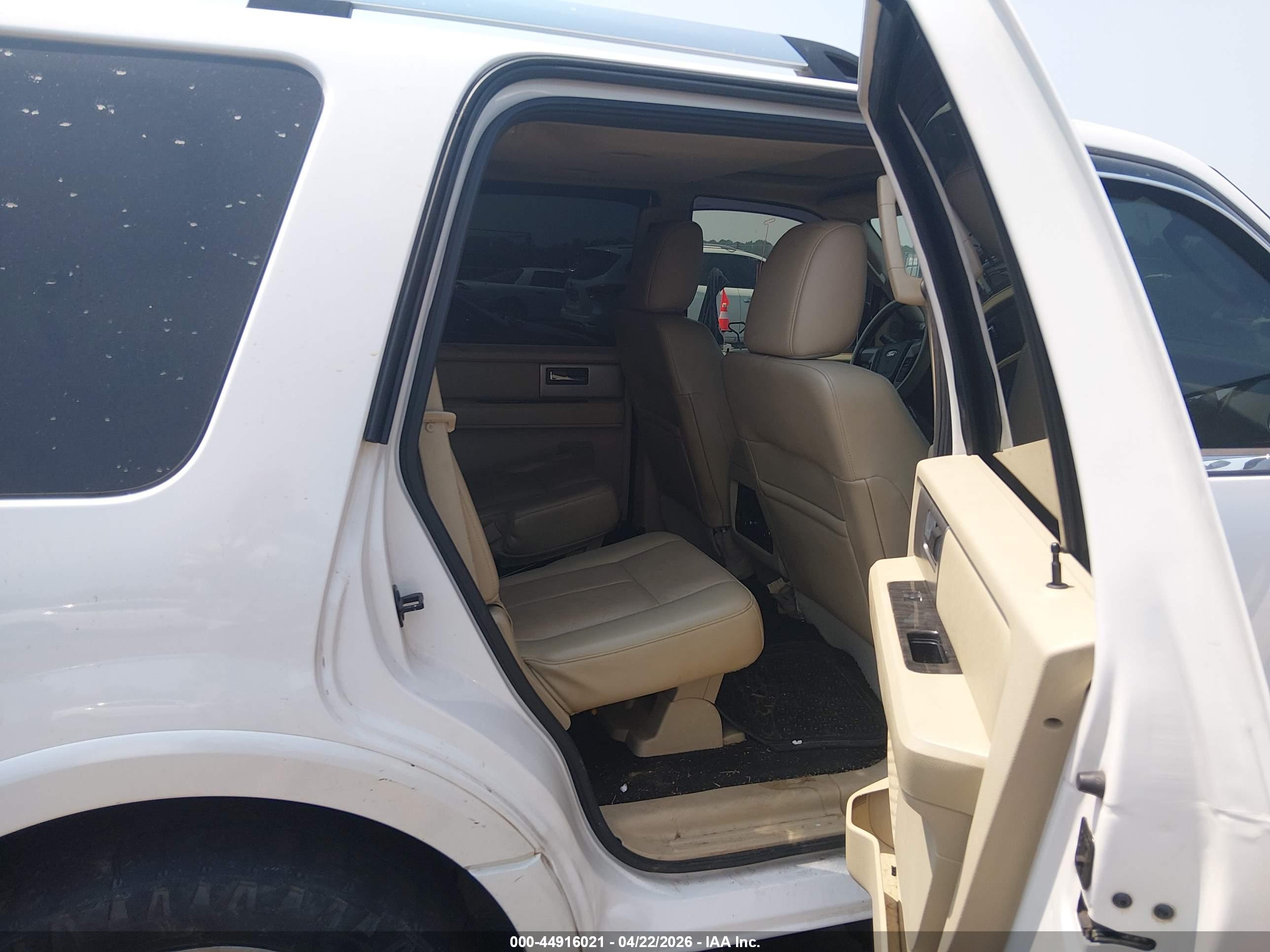 FORD EXPEDITION image 8
