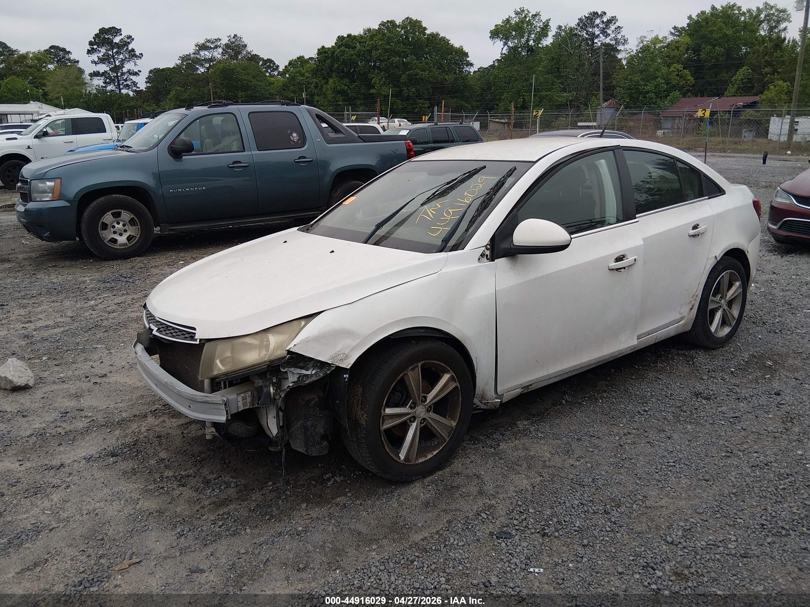 CHEVROLET CRUZE image 2