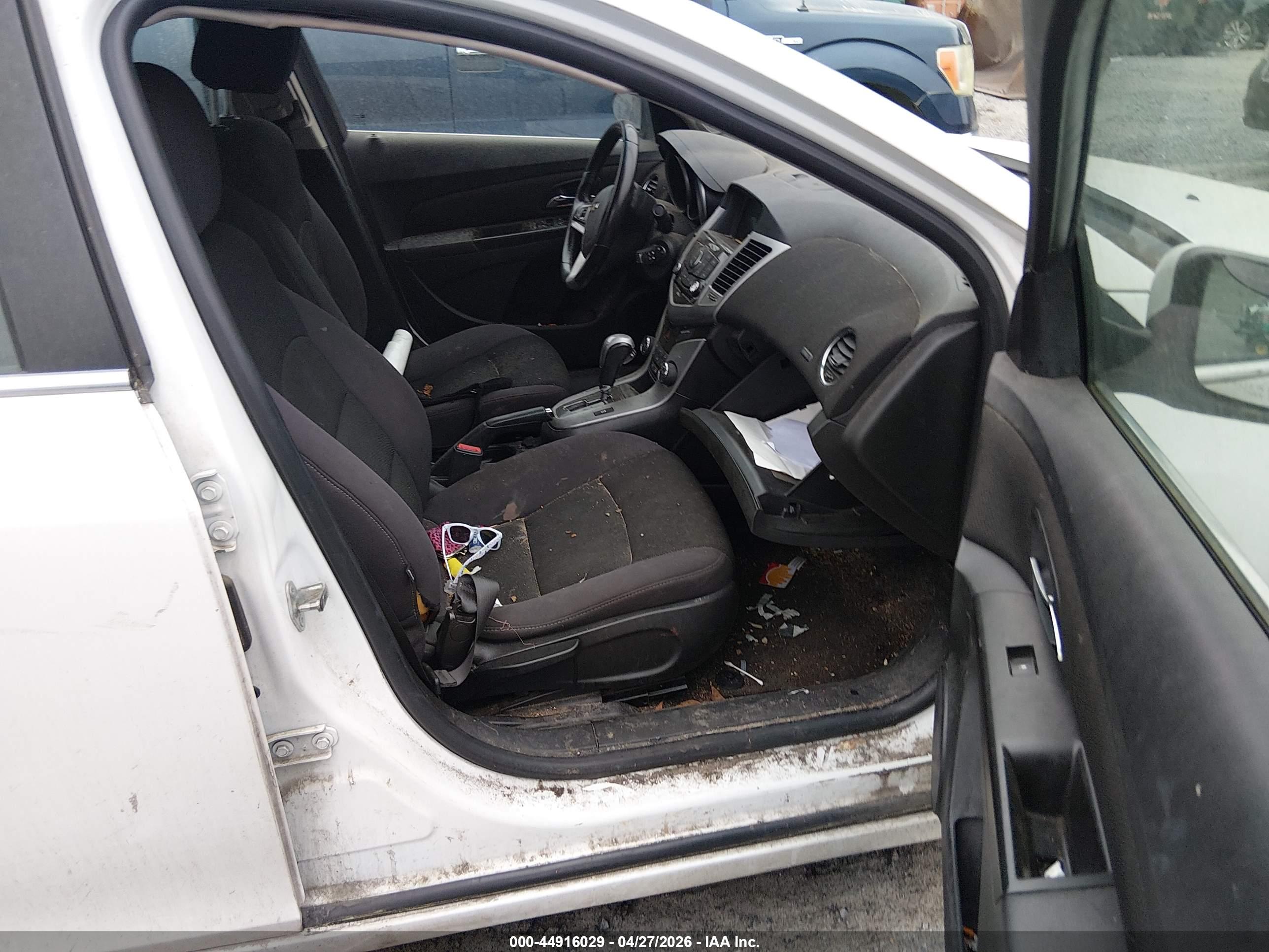 CHEVROLET CRUZE image 5