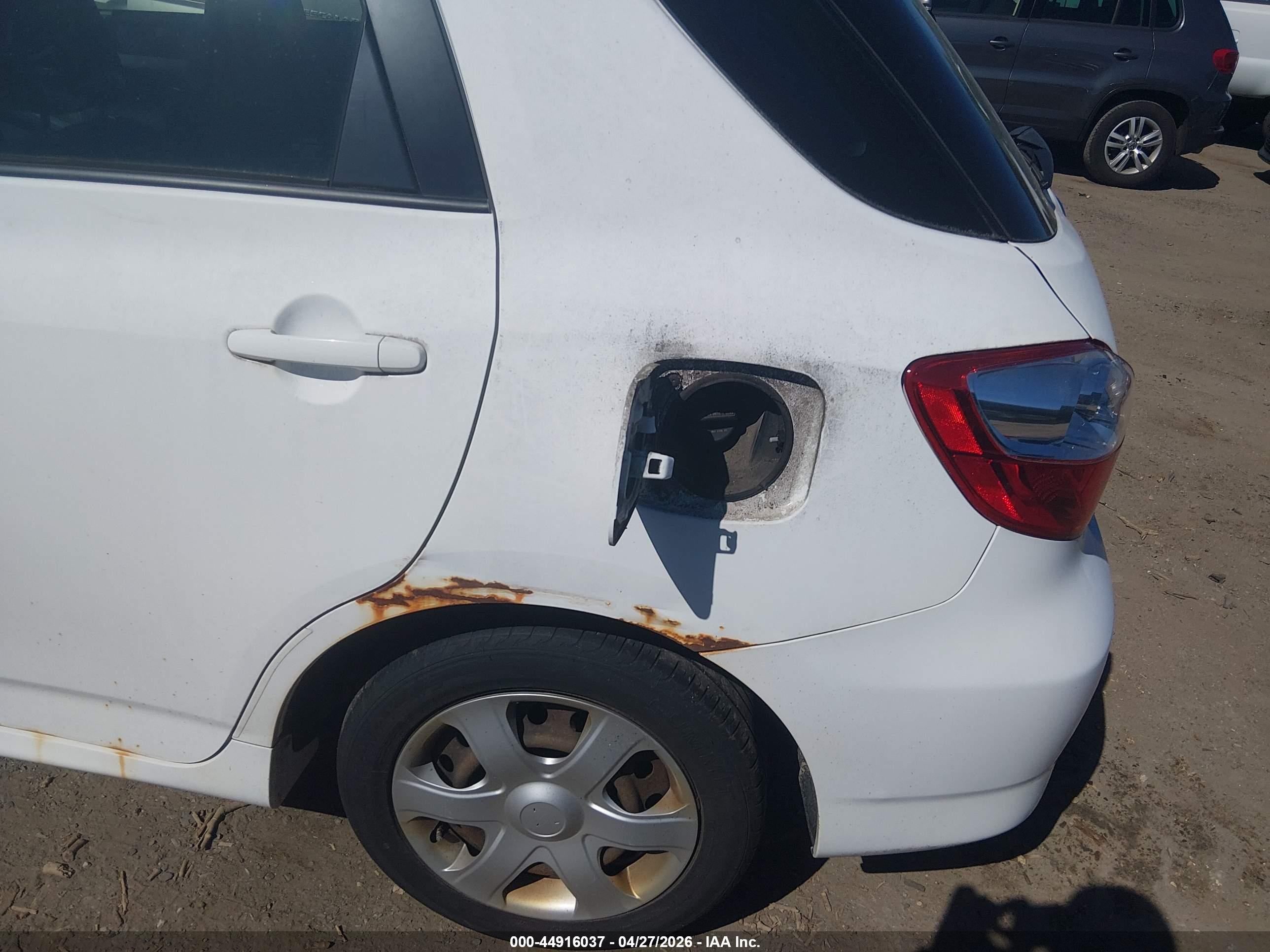 TOYOTA MATRIX image 6