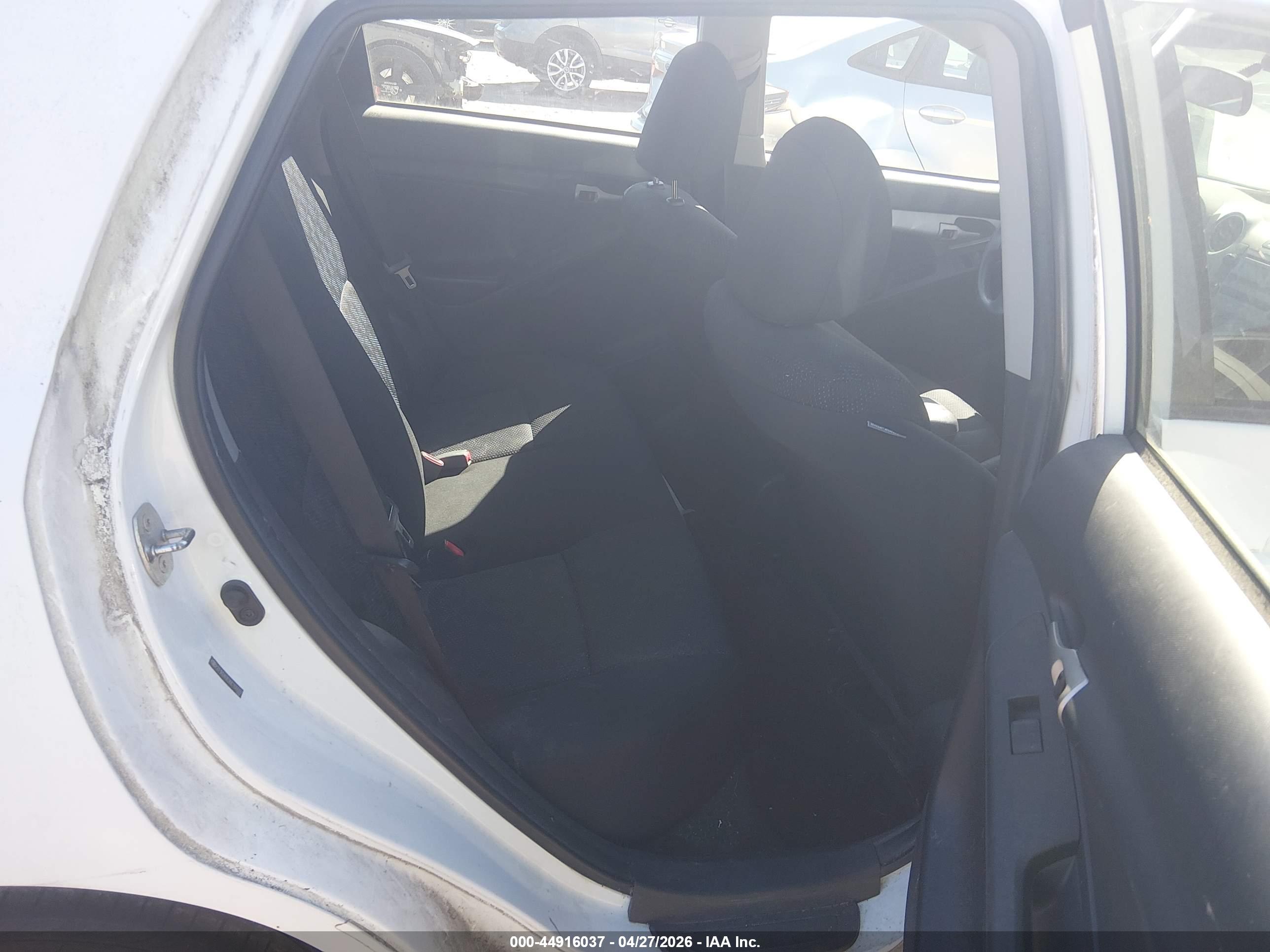 TOYOTA MATRIX image 8