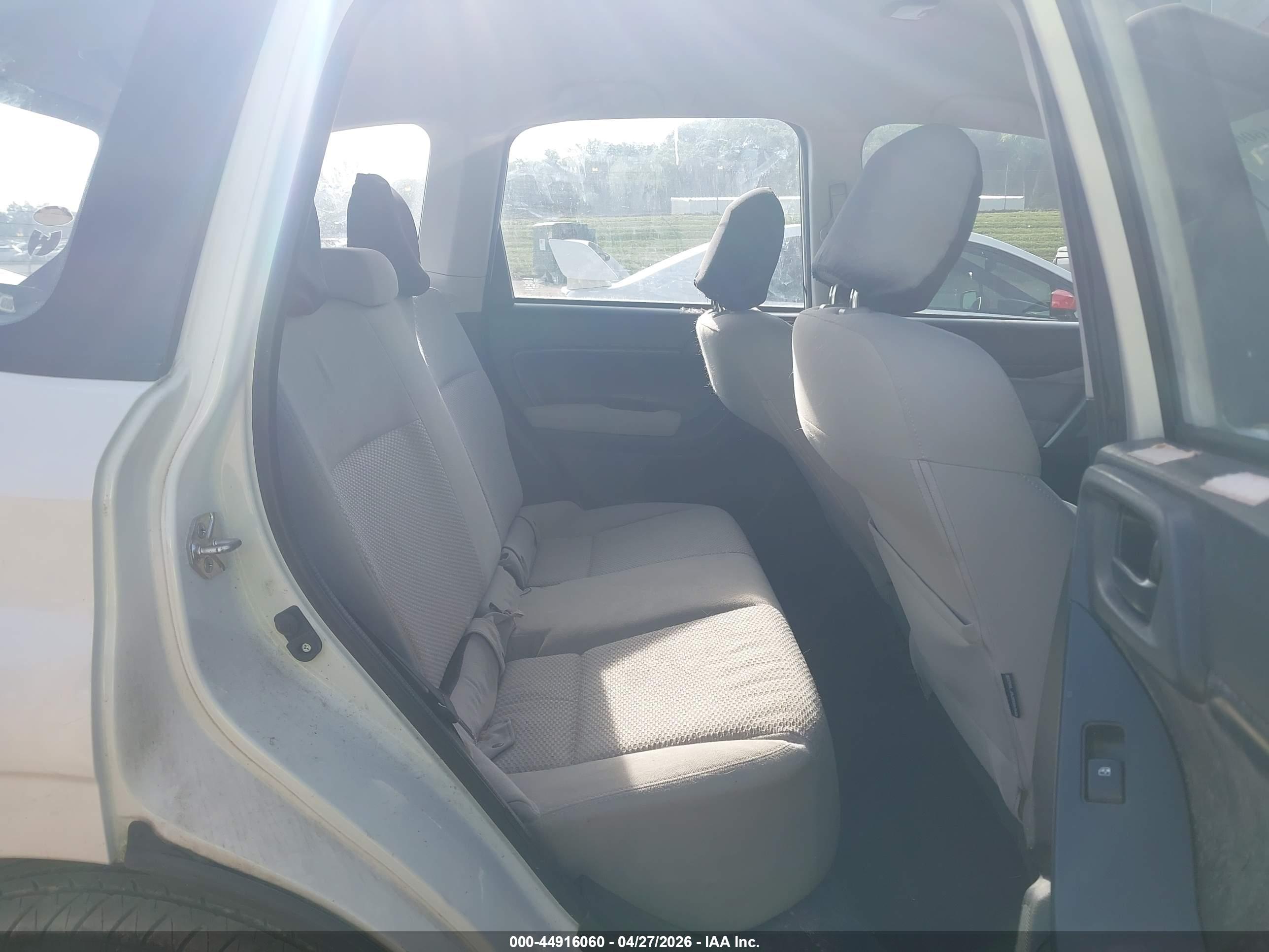 SUBARU FORESTER image 8