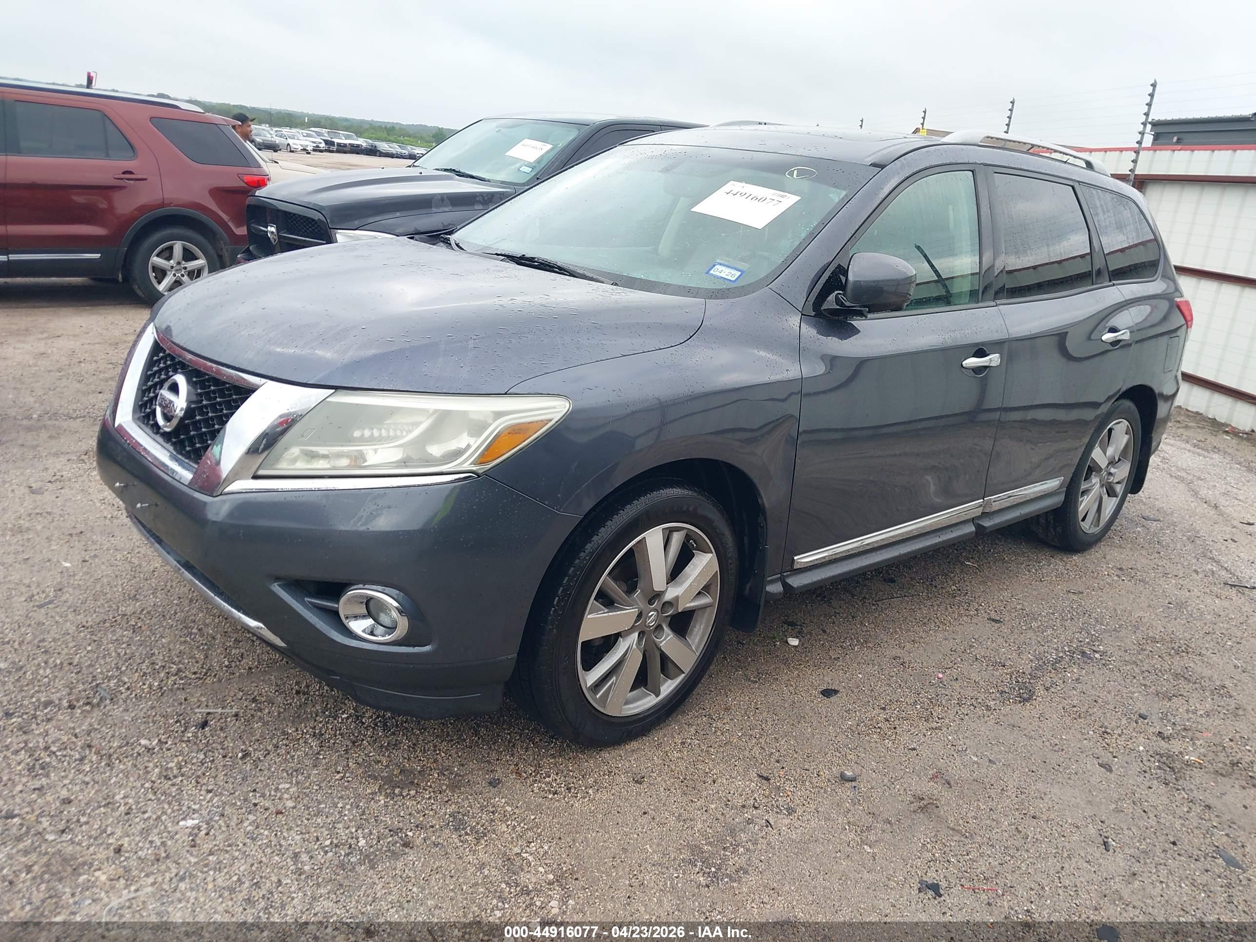 NISSAN PATHFINDER image 2