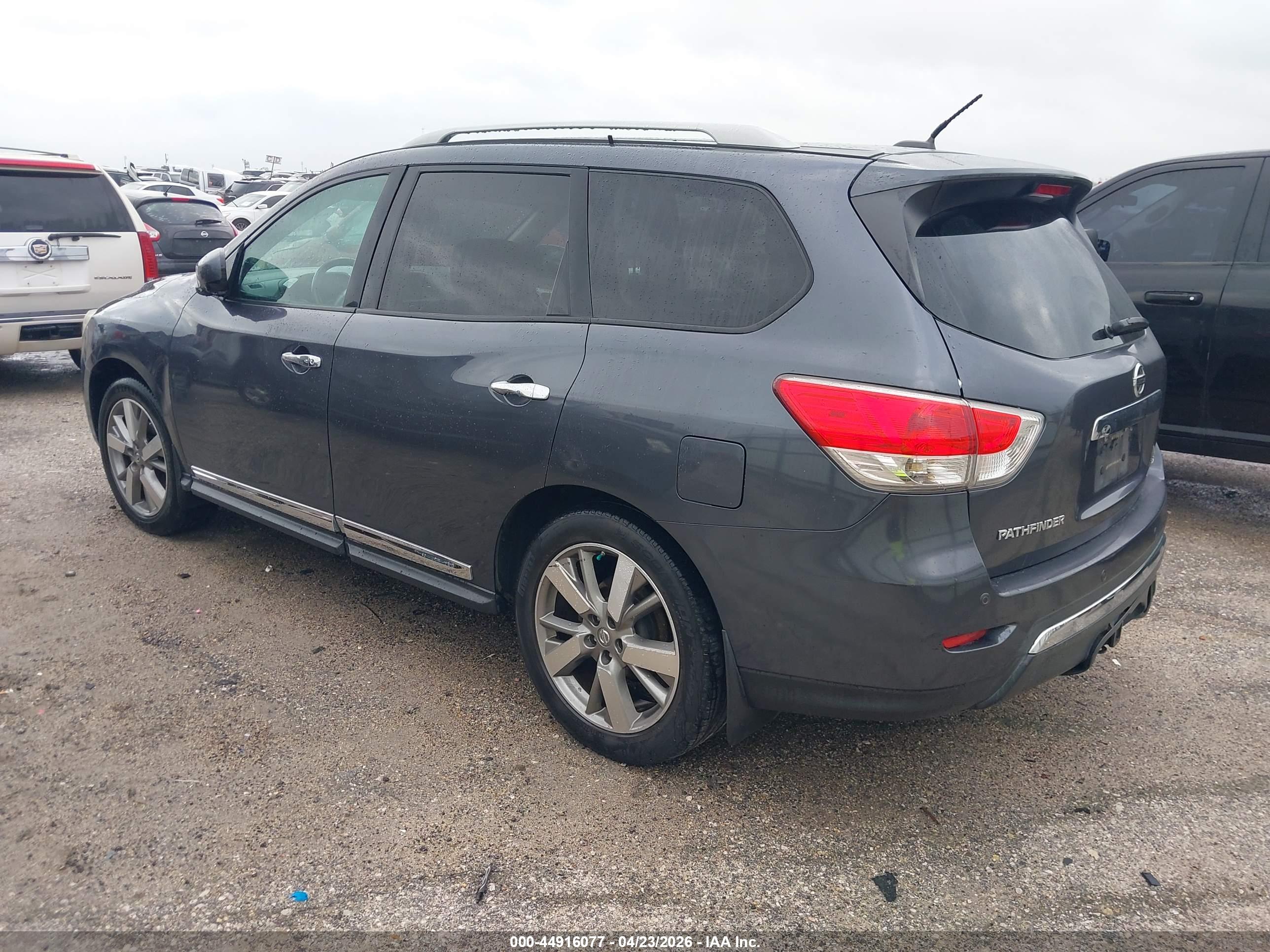 NISSAN PATHFINDER image 3