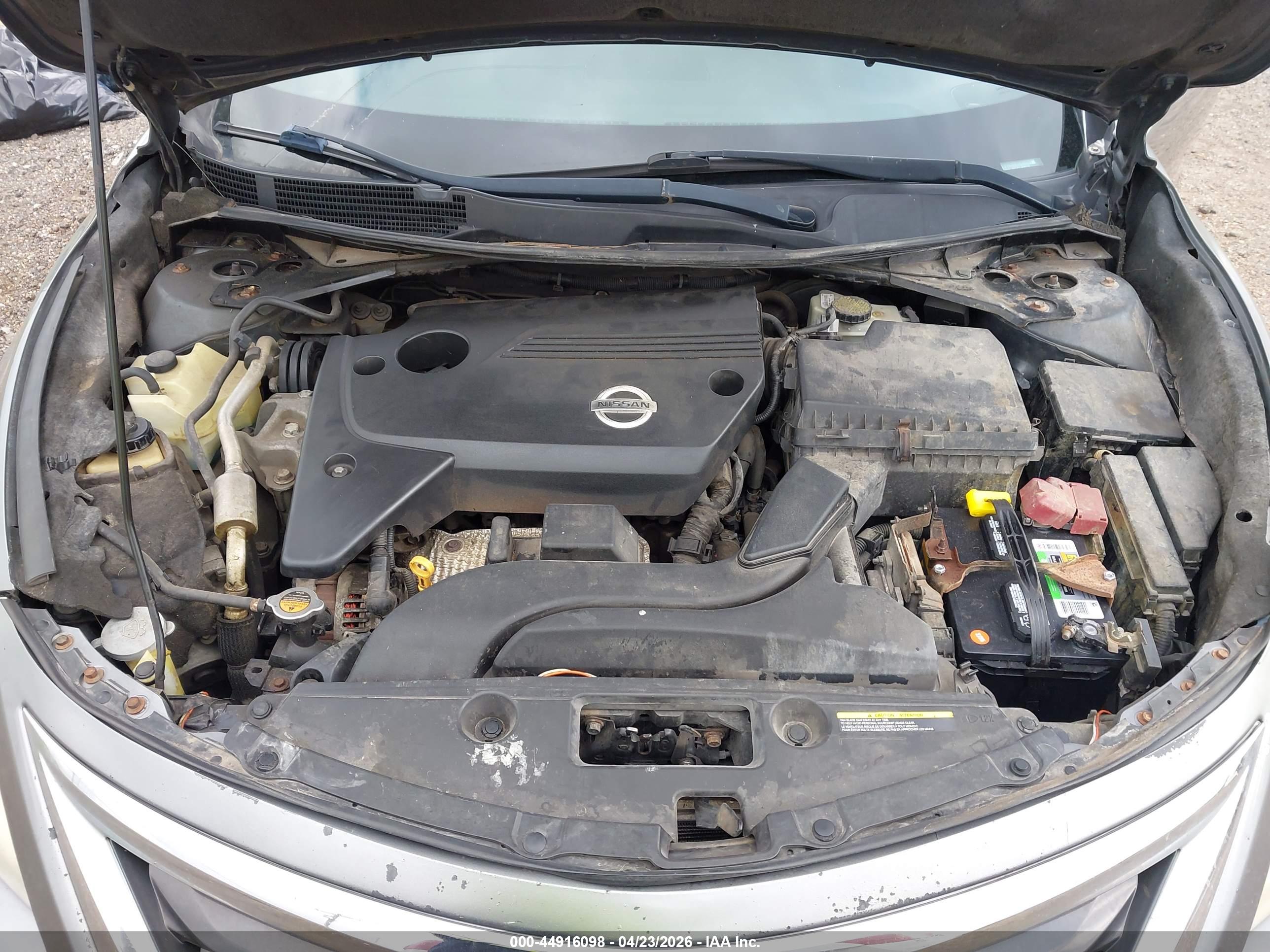 NISSAN ALTIMA image 10