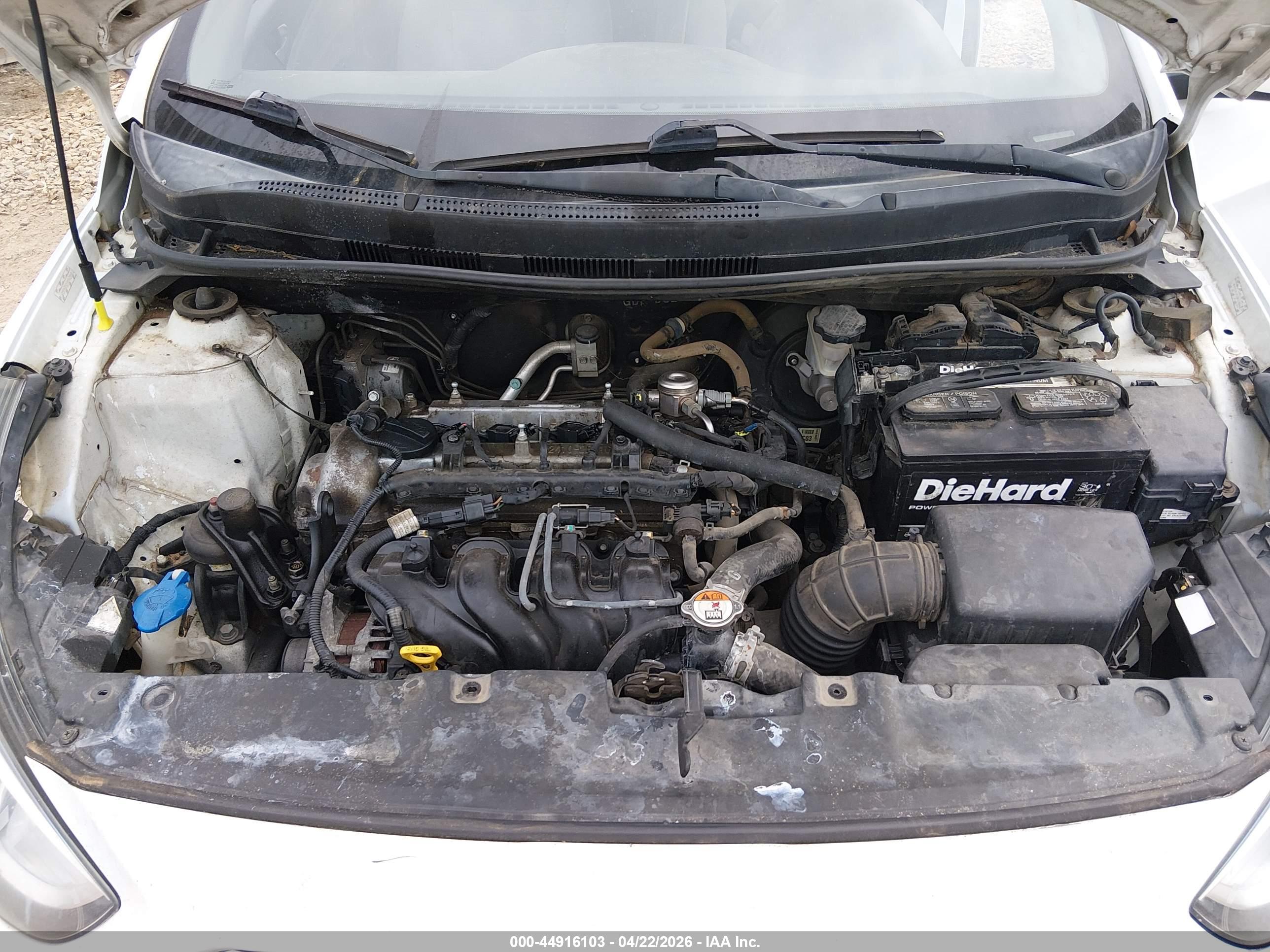 HYUNDAI ACCENT image 10