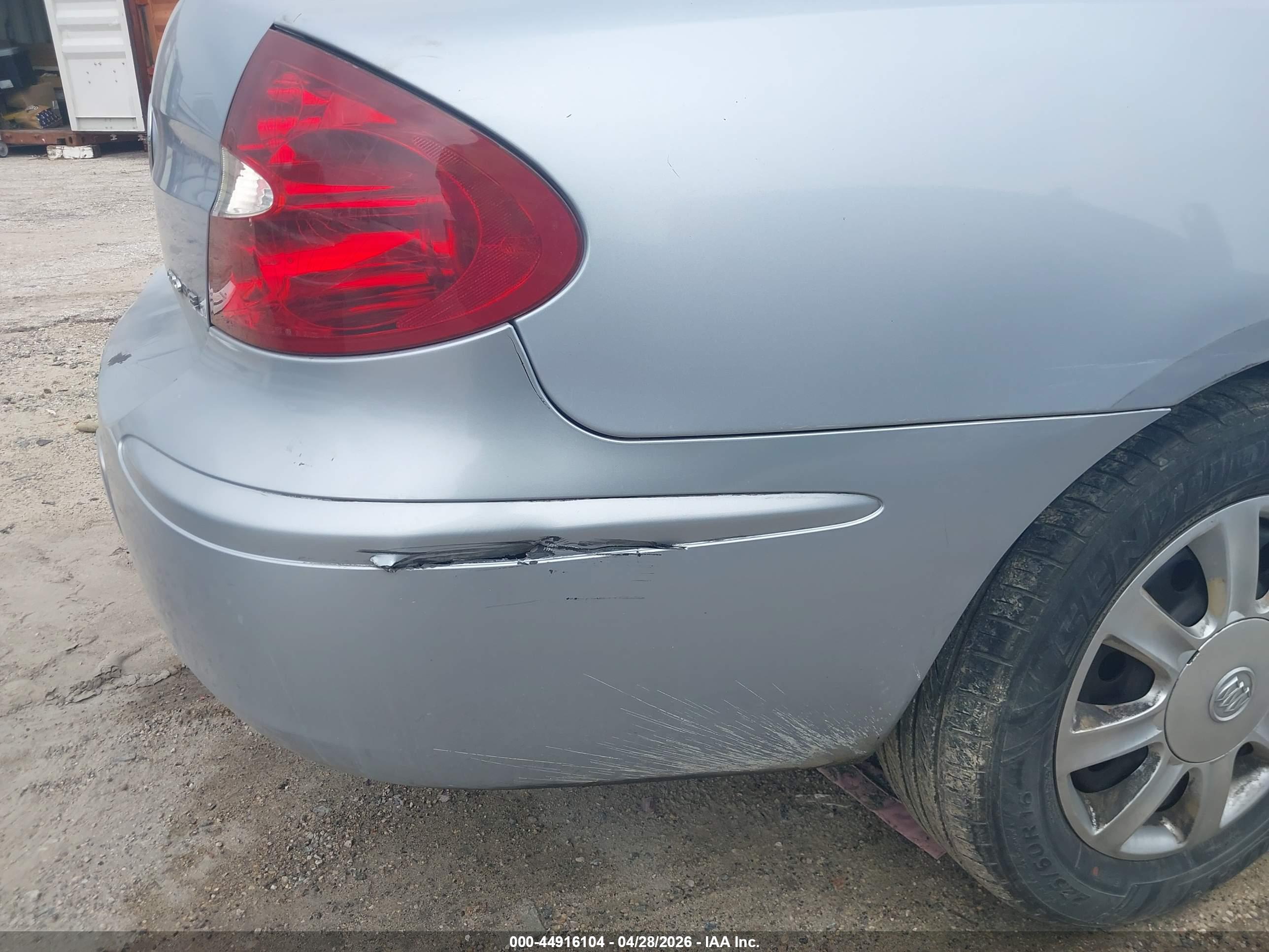 BUICK LACROSSE image 6
