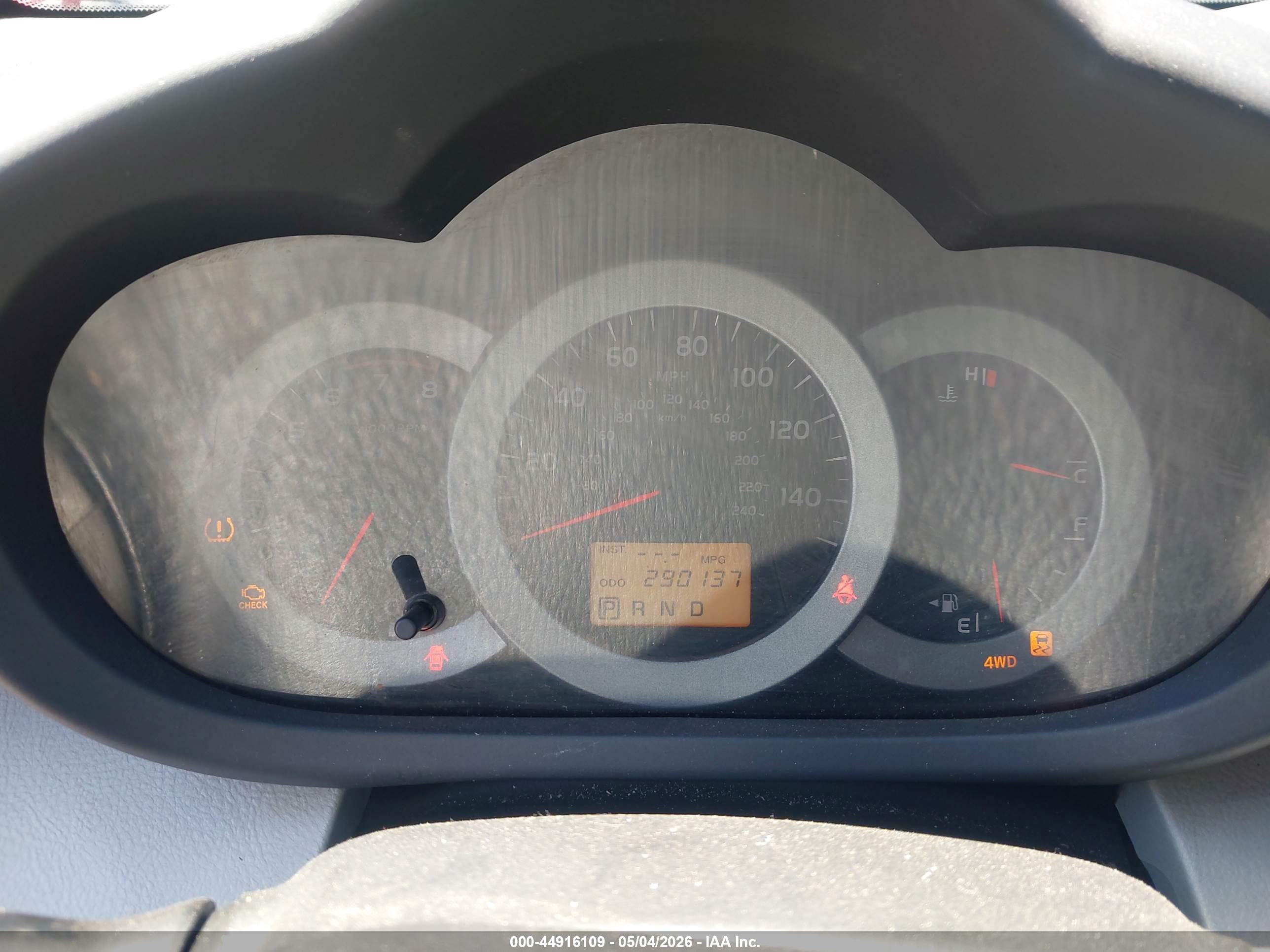 TOYOTA RAV4 image 7