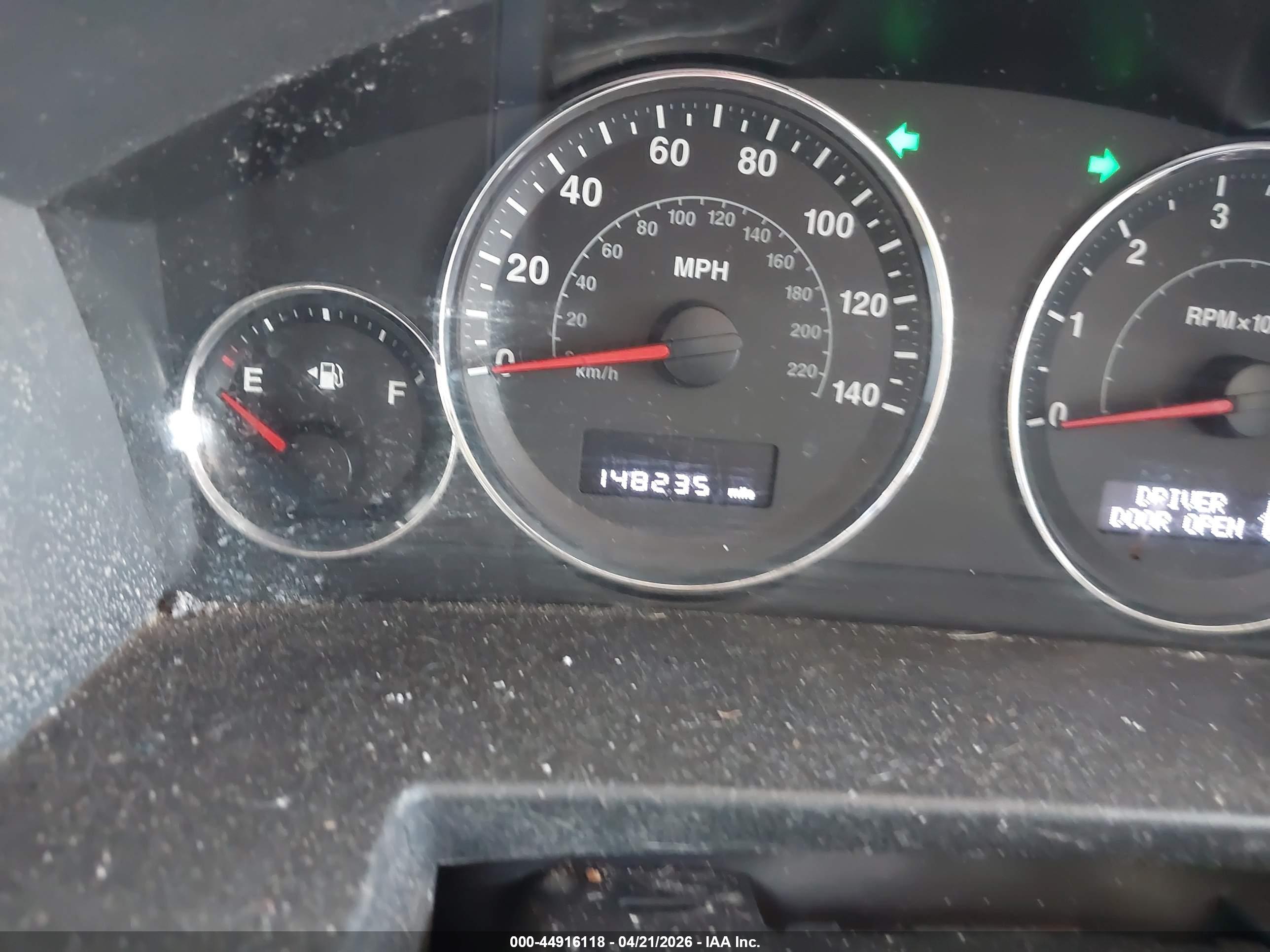 JEEP COMMANDER image 7