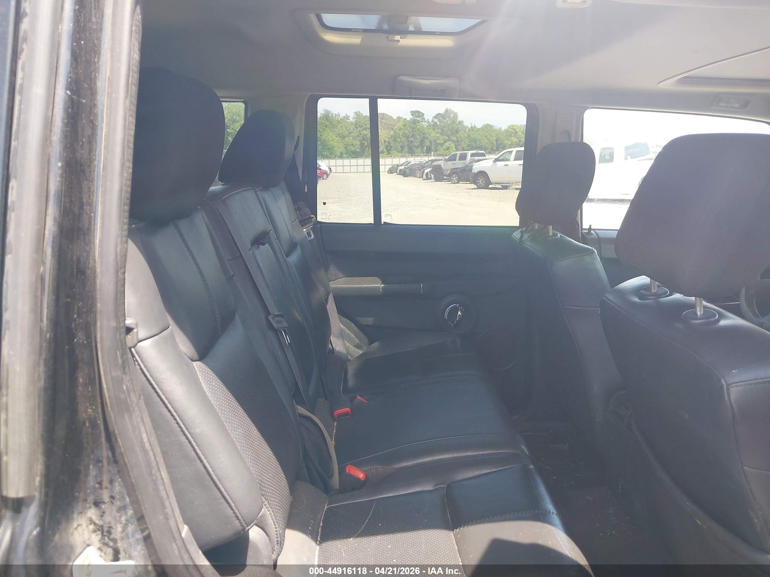 JEEP COMMANDER image 8
