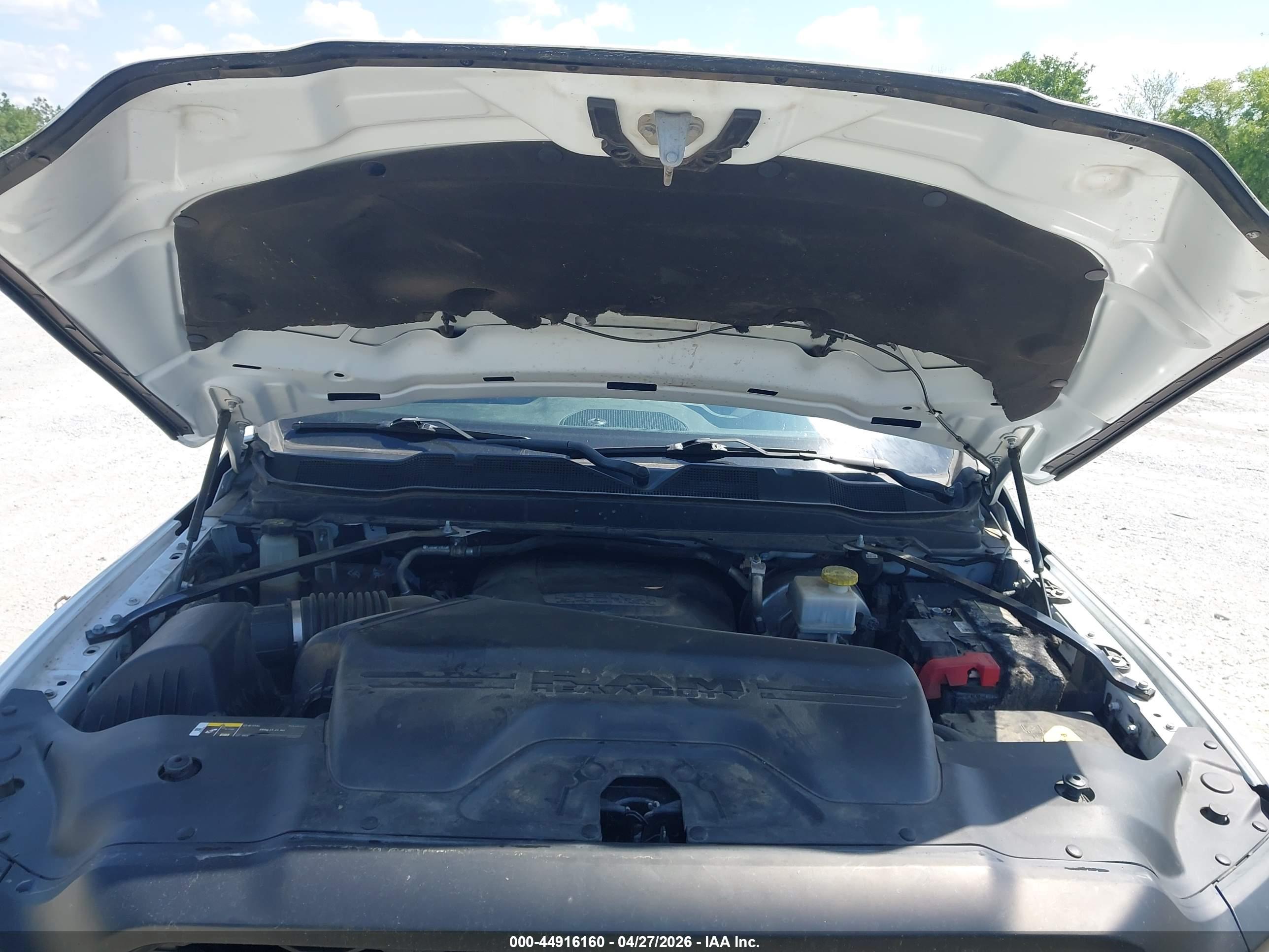RAM 2500 image 10