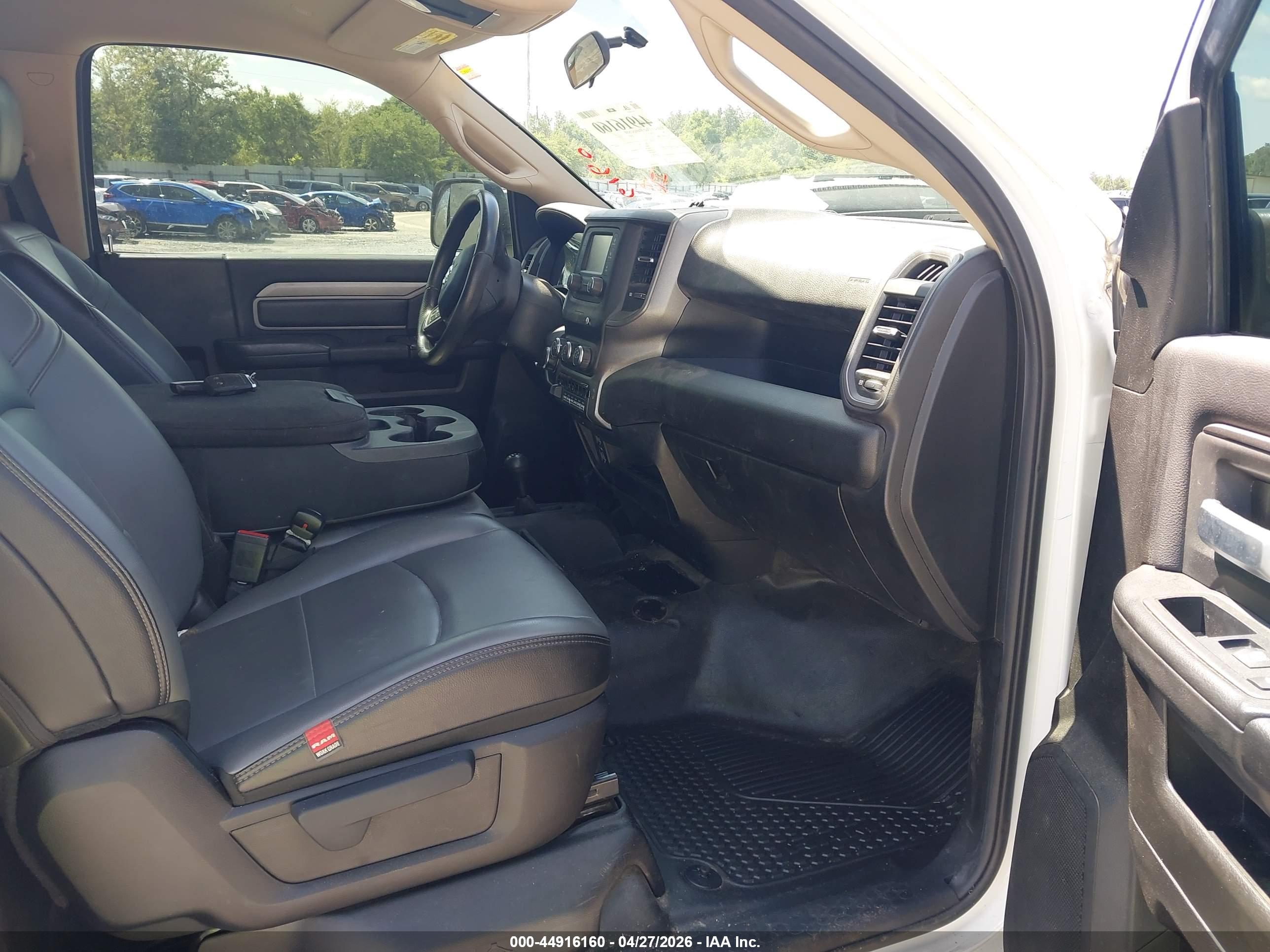 RAM 2500 image 5