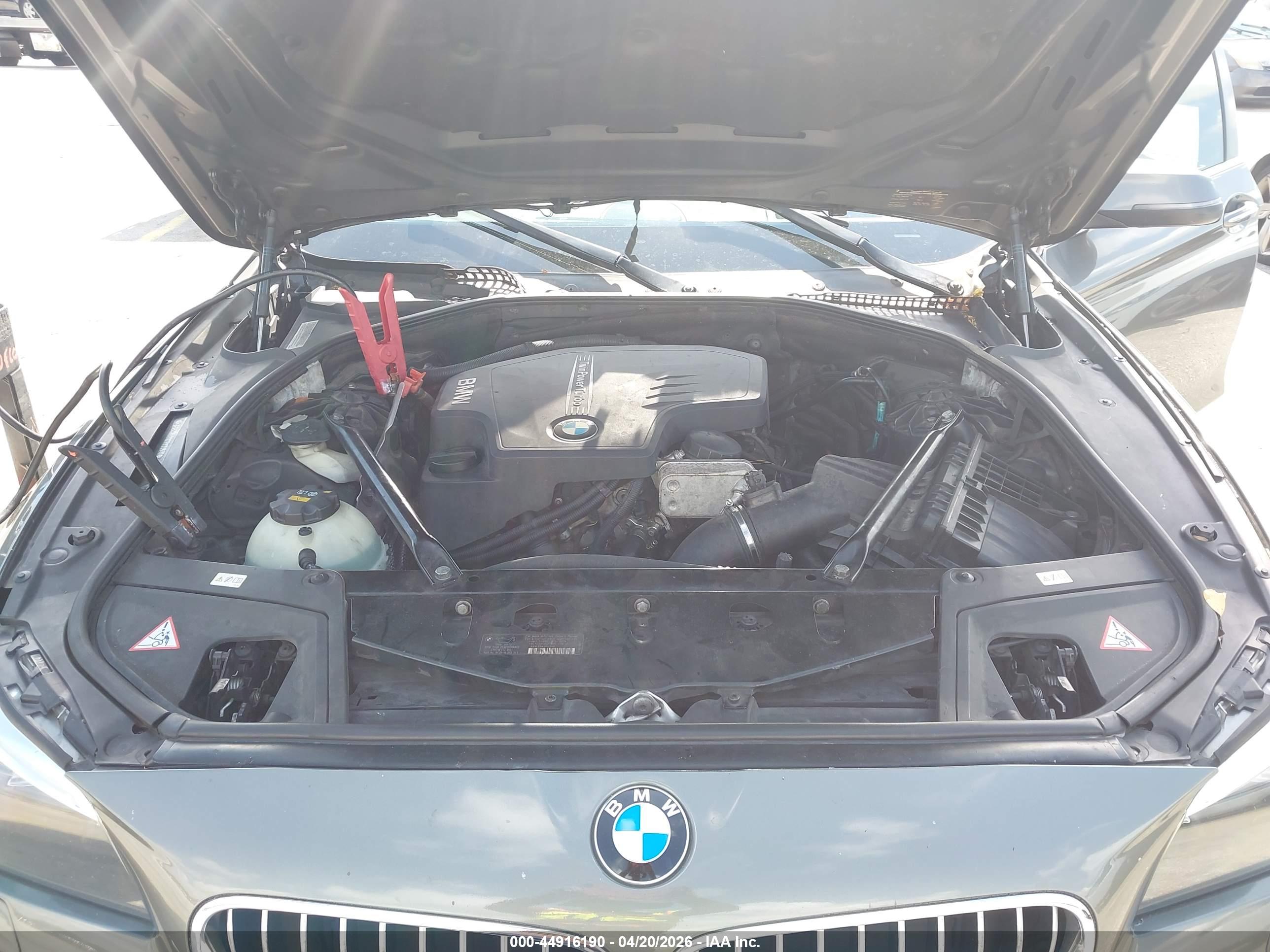 BMW 528I image 10